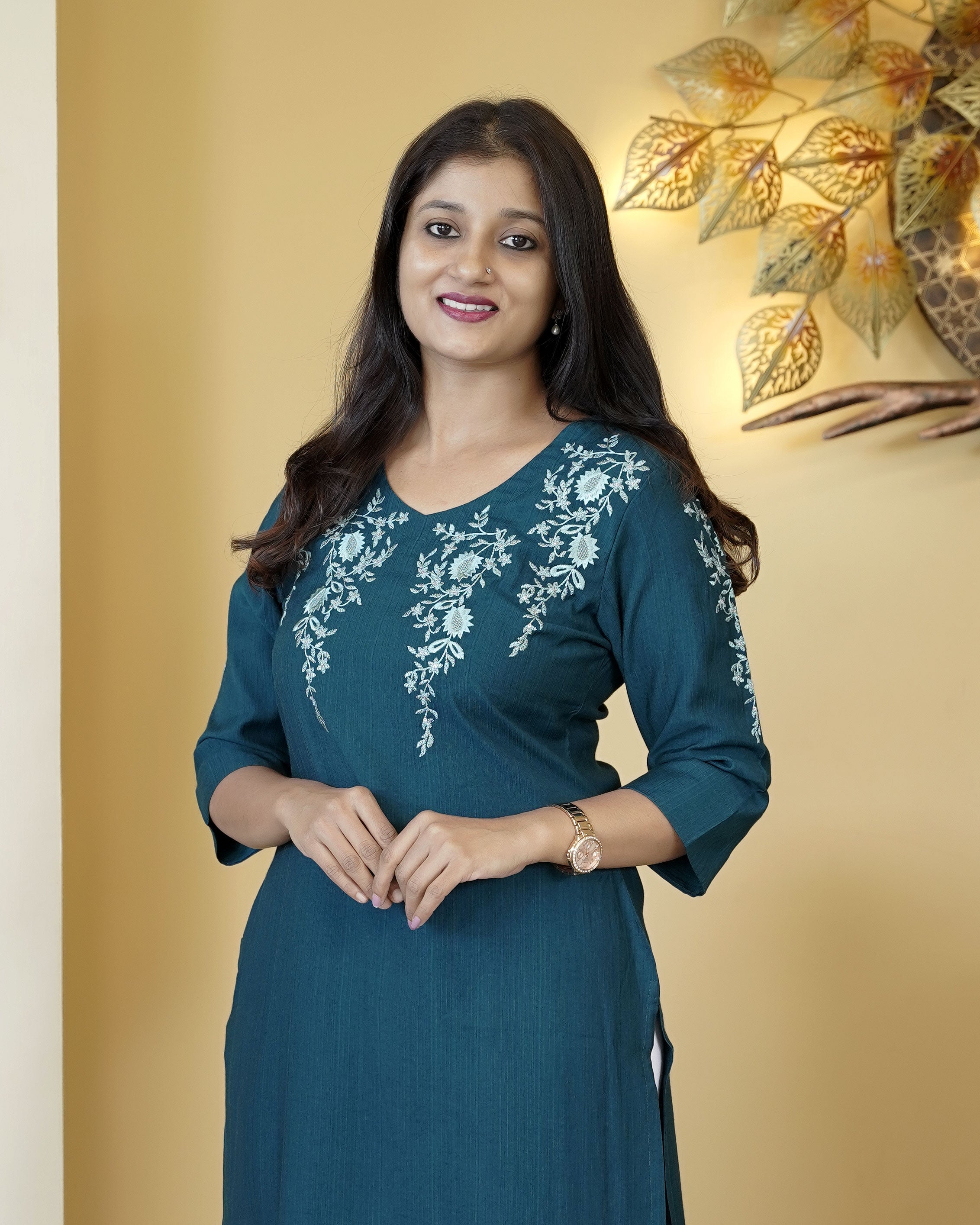 Load image into Gallery viewer, Slub Silk Slitted Kurti-4126