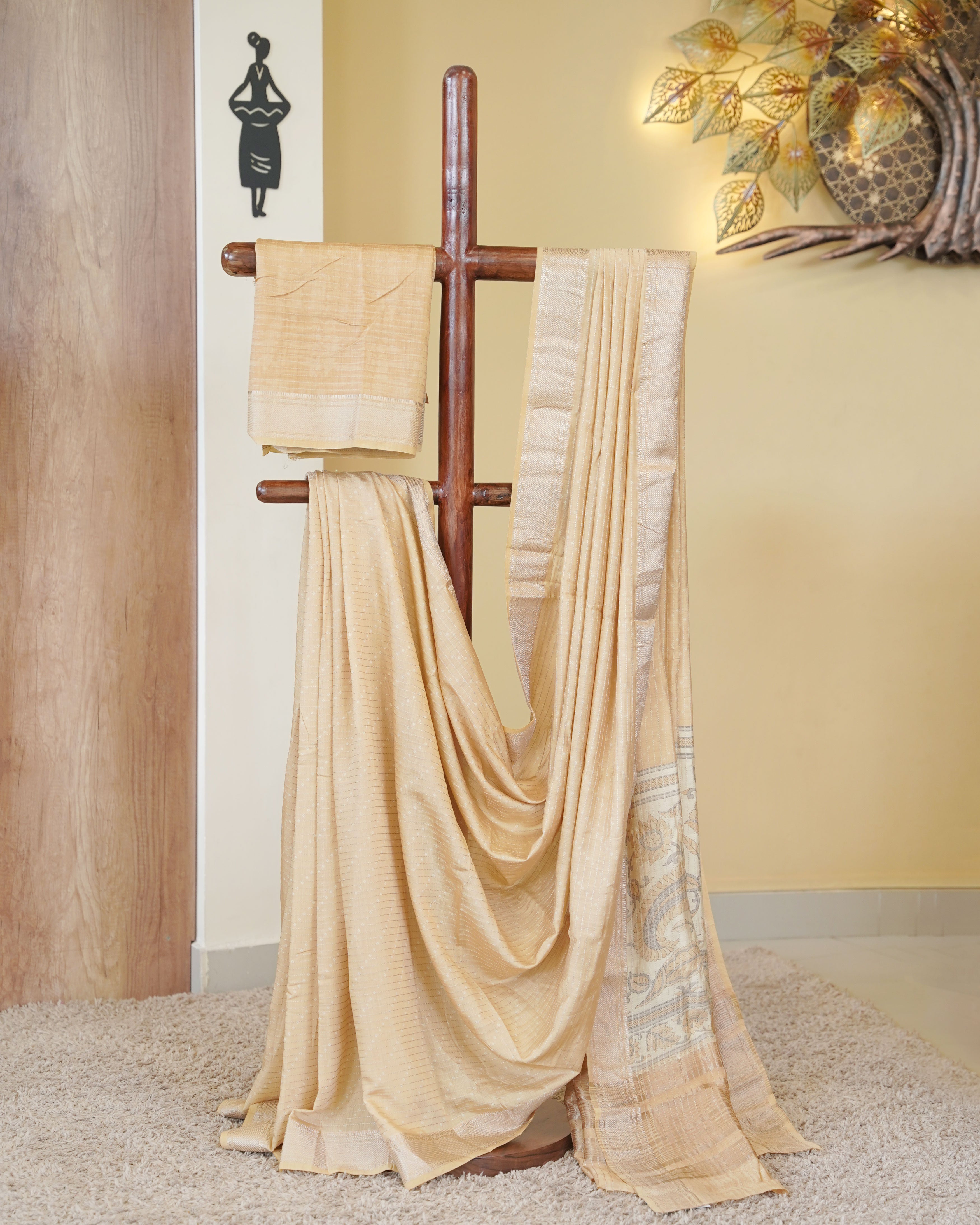 Load image into Gallery viewer, Crepe Silk Saree- 5191