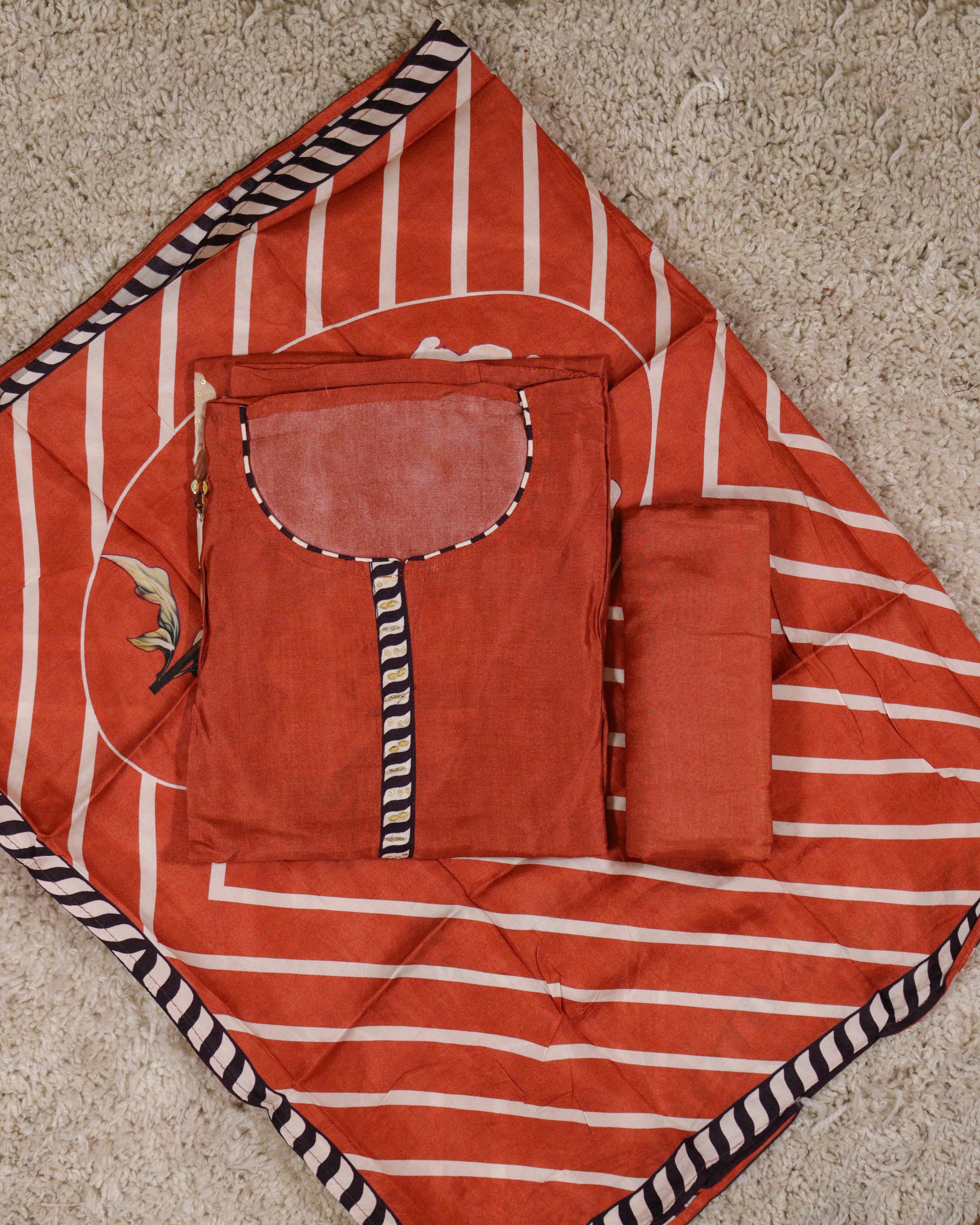 Load image into Gallery viewer, Muslin Silk Unstitched Suit-4805