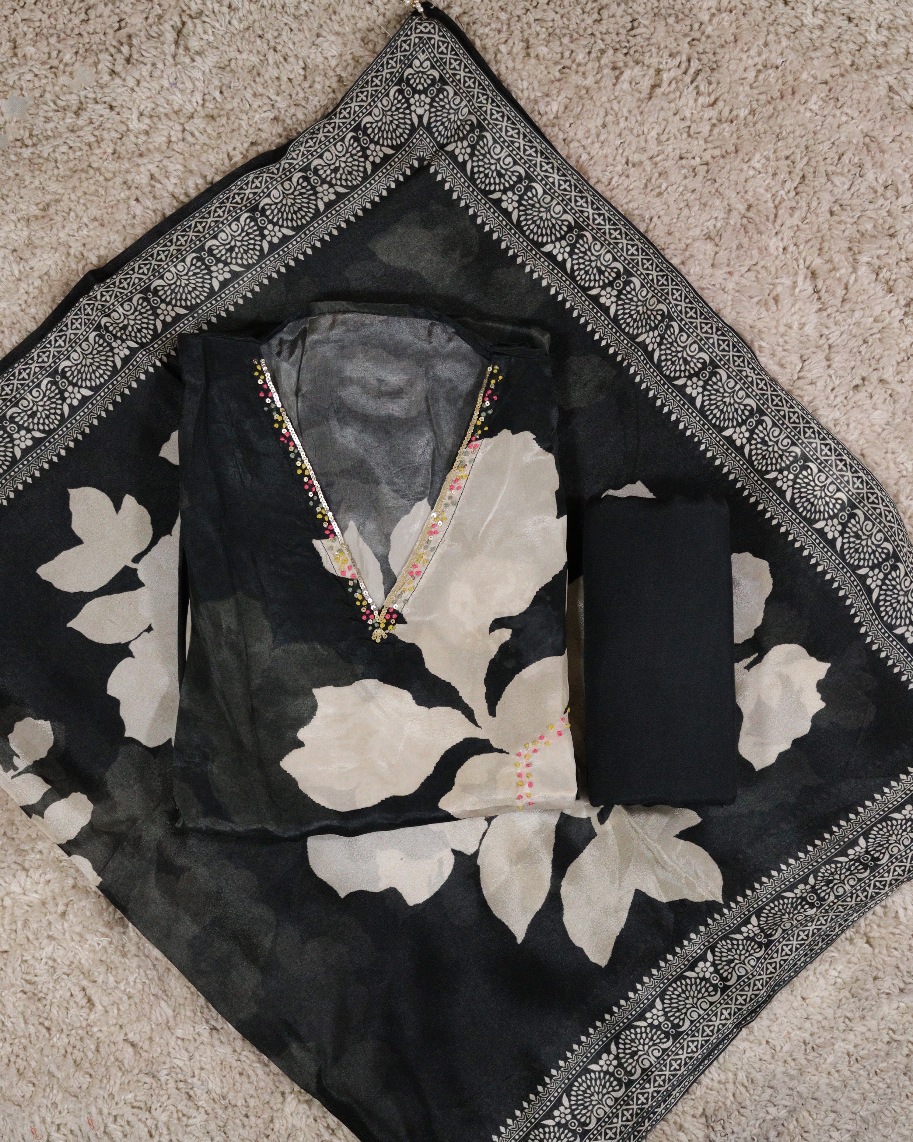 Load image into Gallery viewer, Crepe Silk Unstitched- 4810