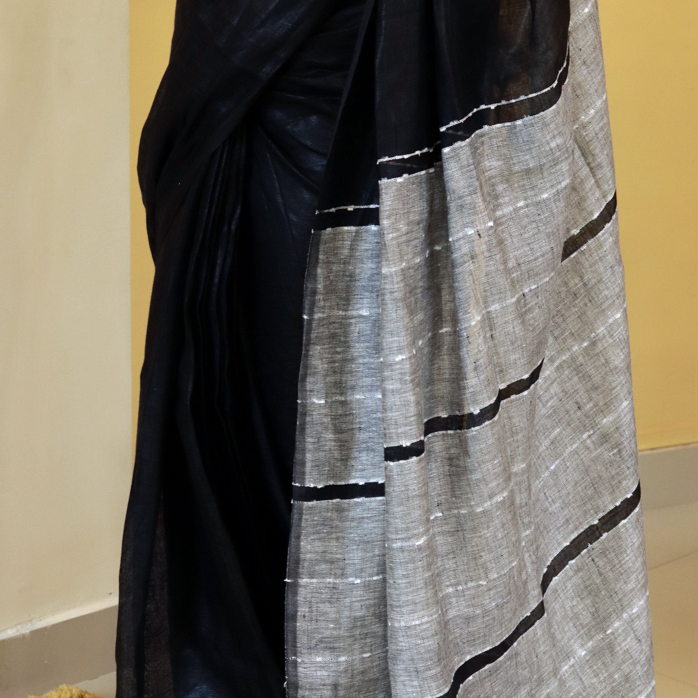 Load image into Gallery viewer, Pure Linen Saree-4053 (pre order)