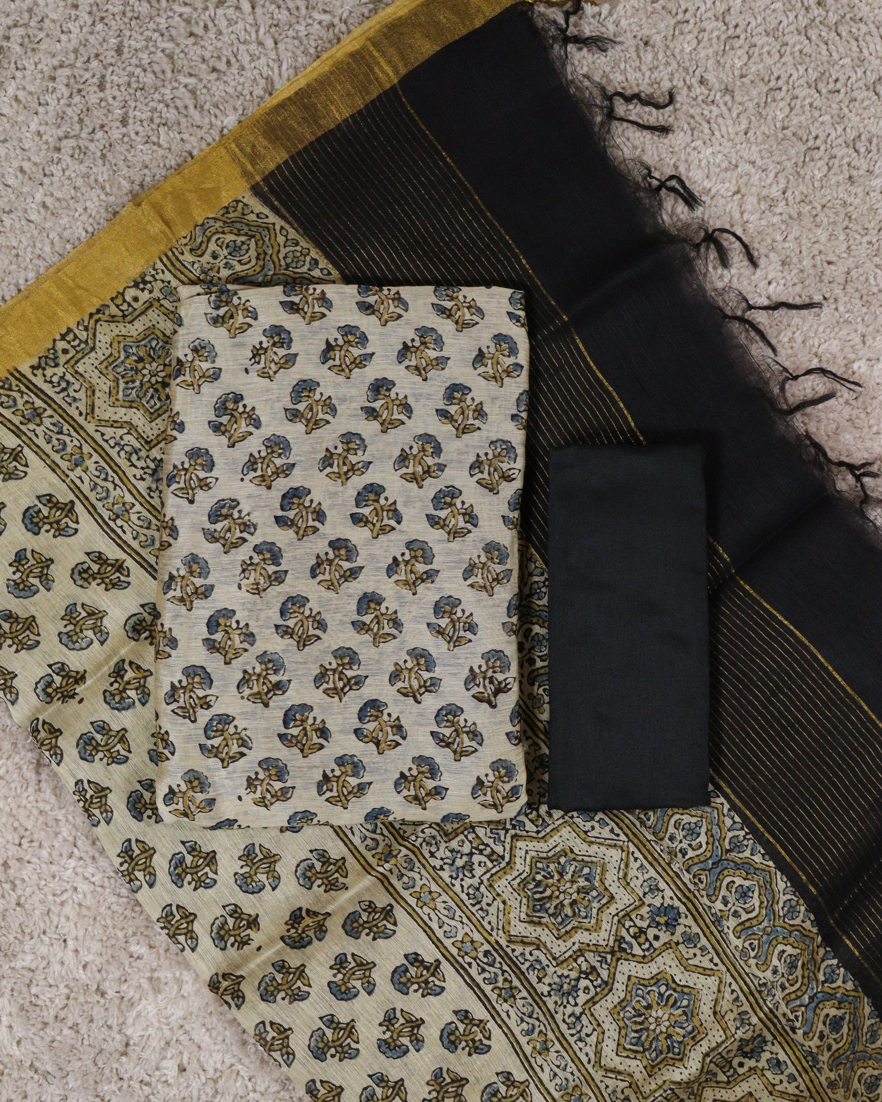 Load image into Gallery viewer, Linen Silk Unstitched Suit-4804