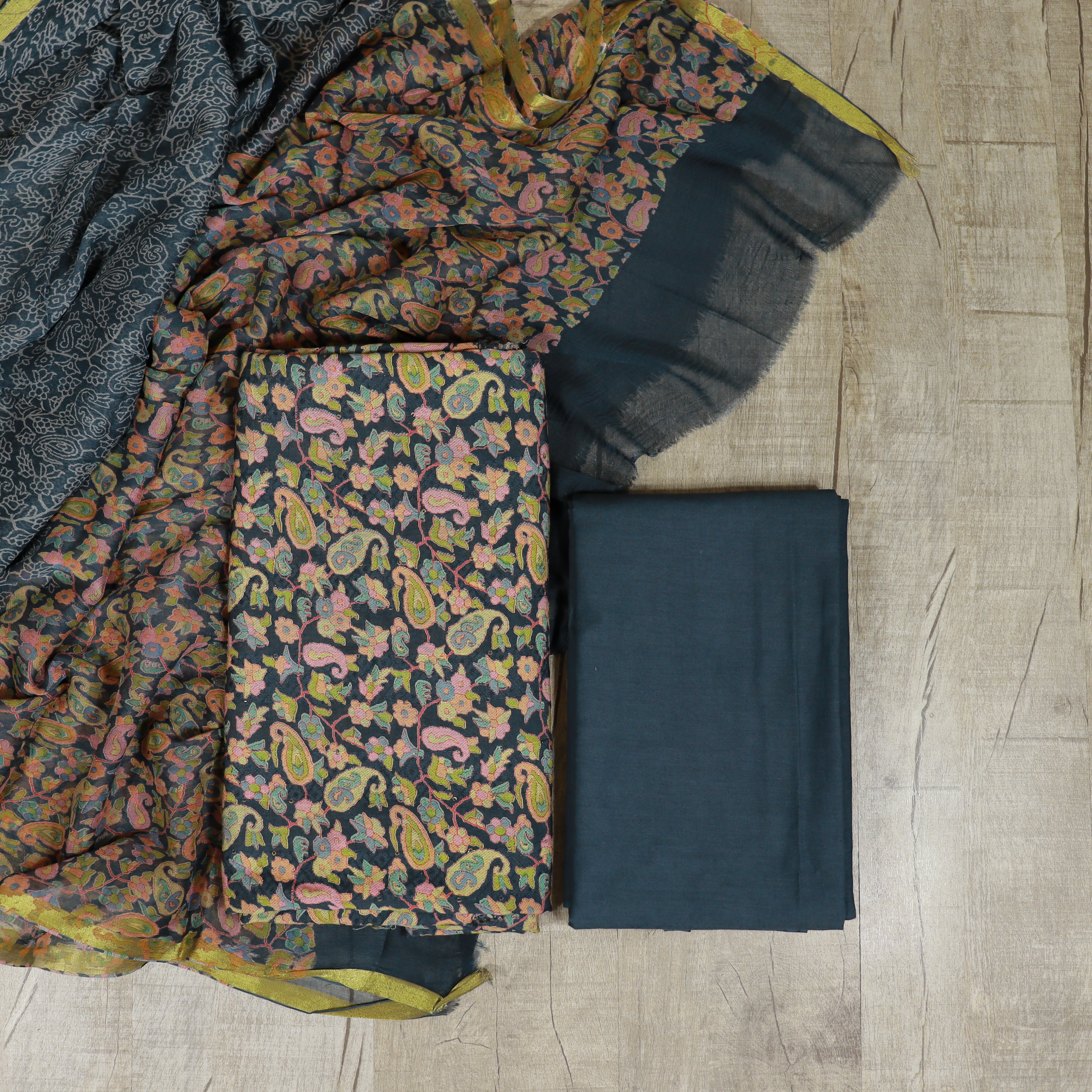 Load image into Gallery viewer, Muslin Silk Unstitched Suit -4017