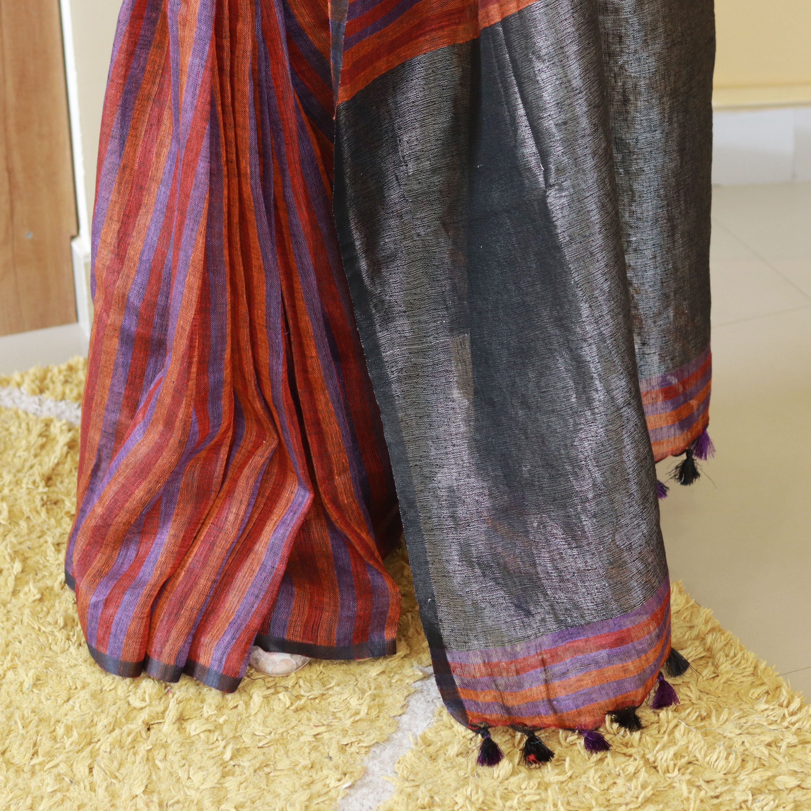 Load image into Gallery viewer, Pure Linen Saree -4053 ( pre order)