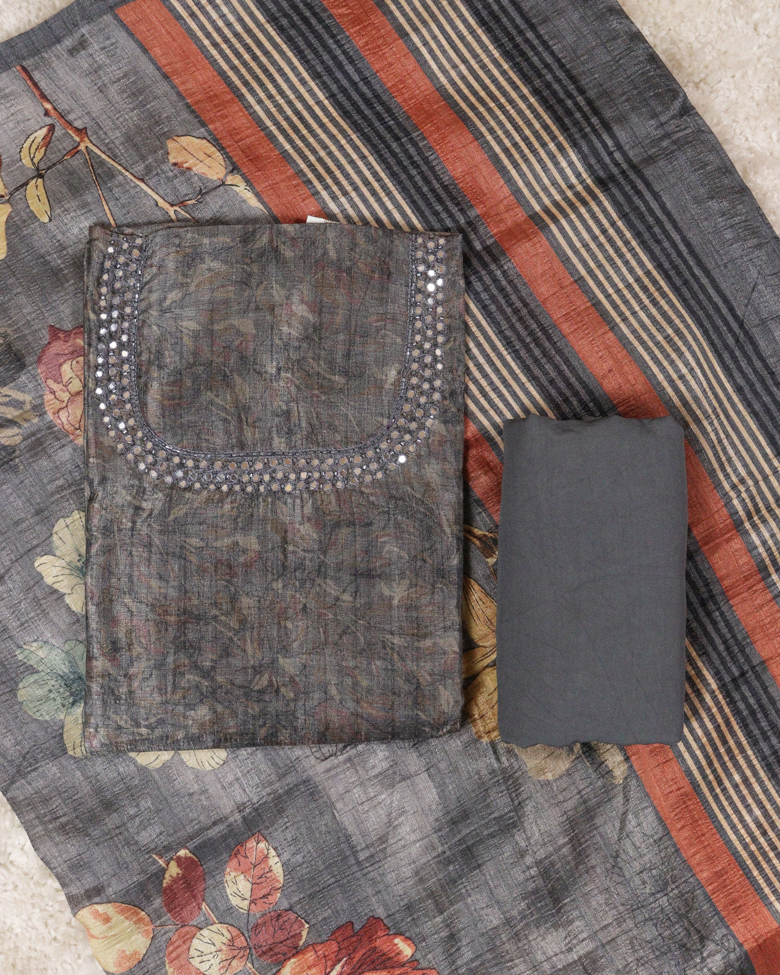 Load image into Gallery viewer, Semi Raw Silk Unstitched Suit-0939