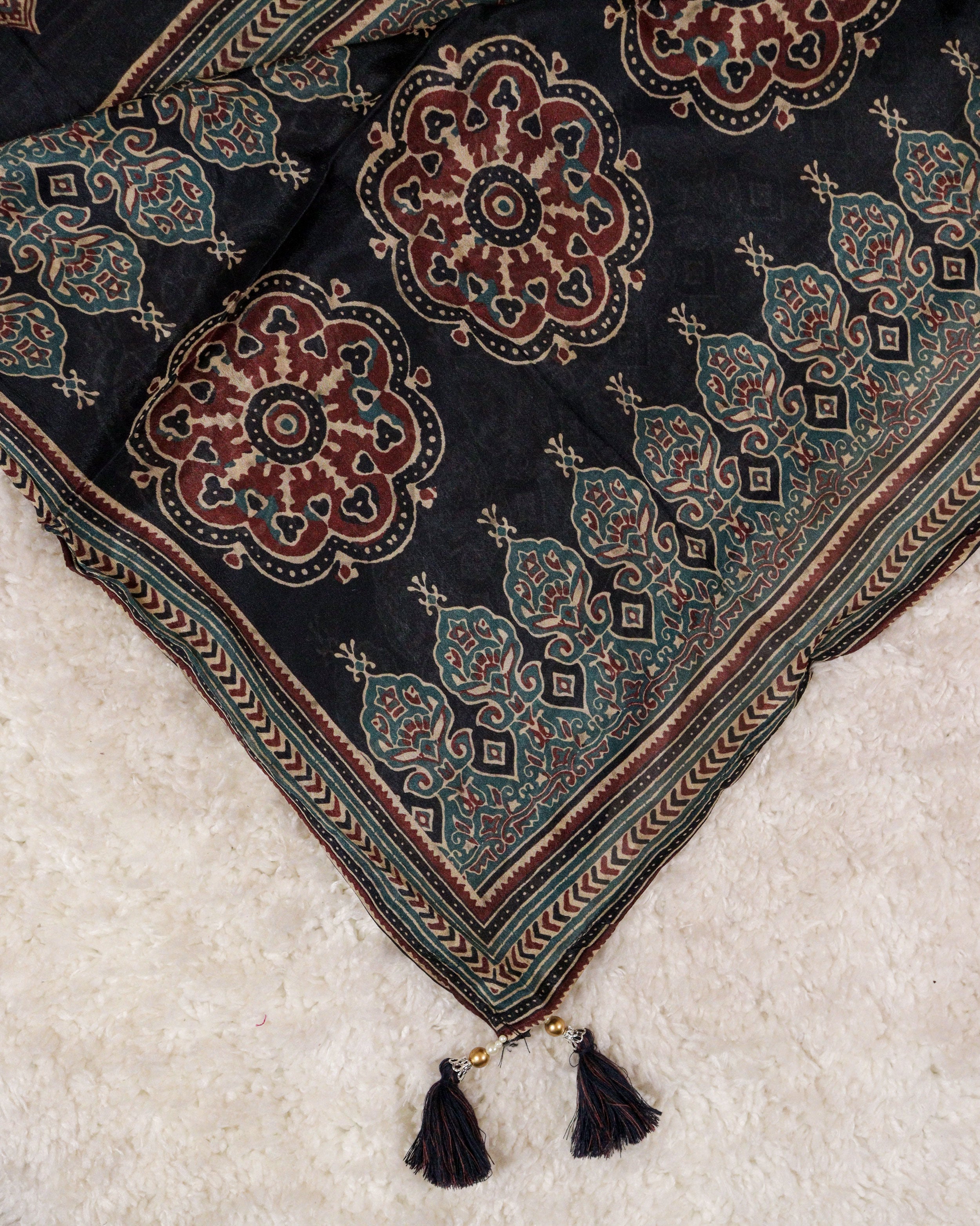 Load image into Gallery viewer, Pure Crepe Silk Unstitched Suit-0941