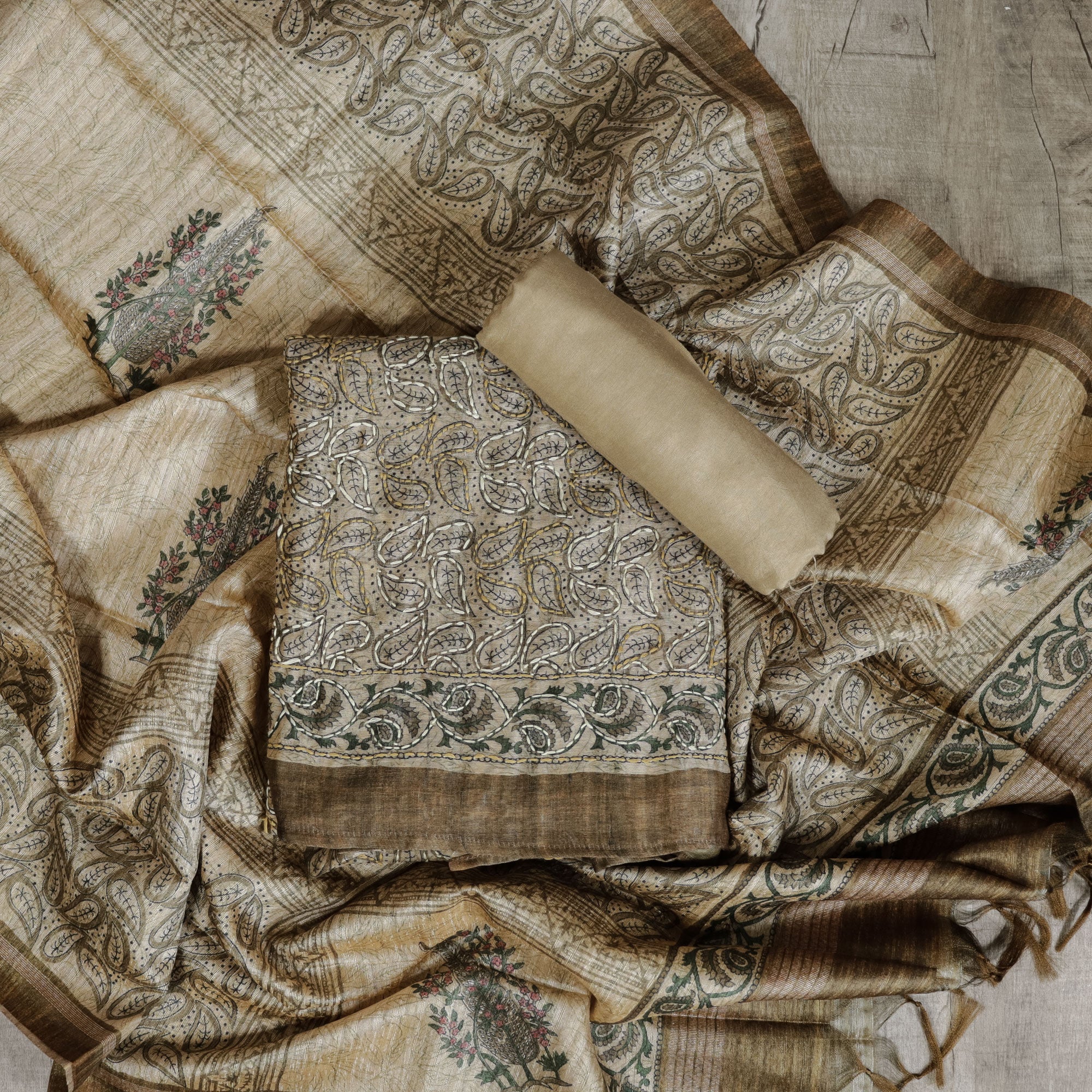 Load image into Gallery viewer, Kanta Stitch Unstitched Suit-2982