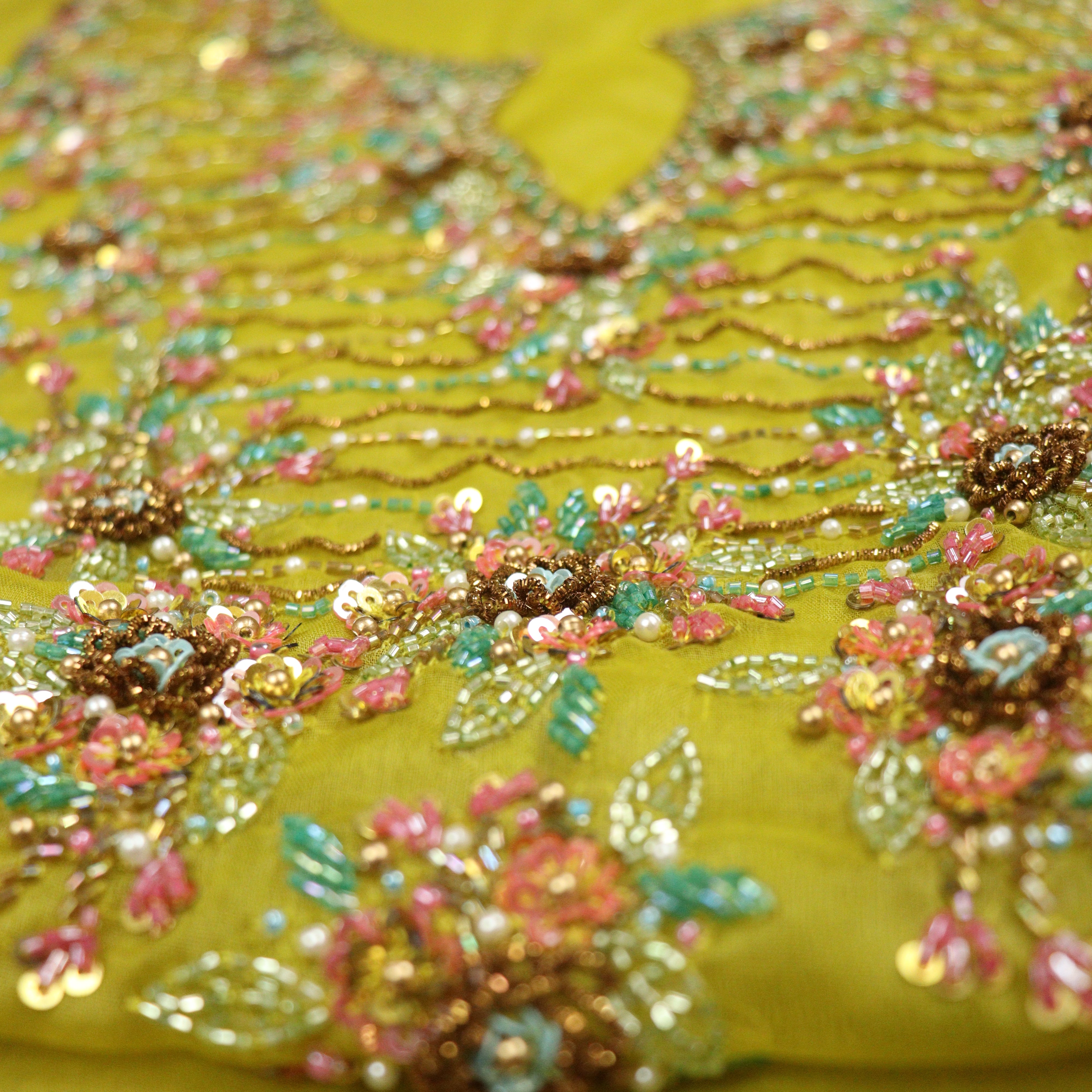 Load image into Gallery viewer, Green yellow Designer organza Suit-3359