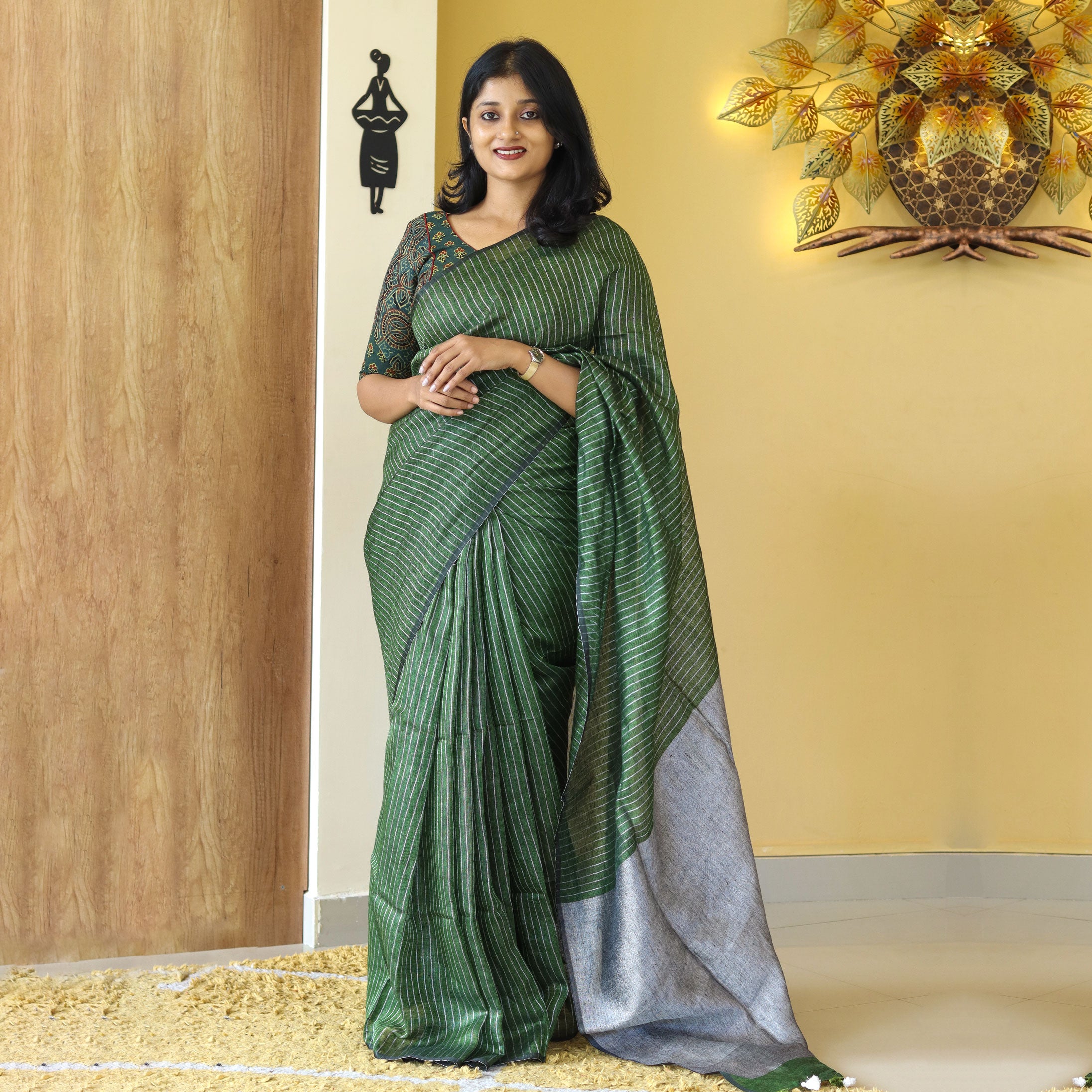 Load image into Gallery viewer, Pure Linen Saree (PRE-ORDER)