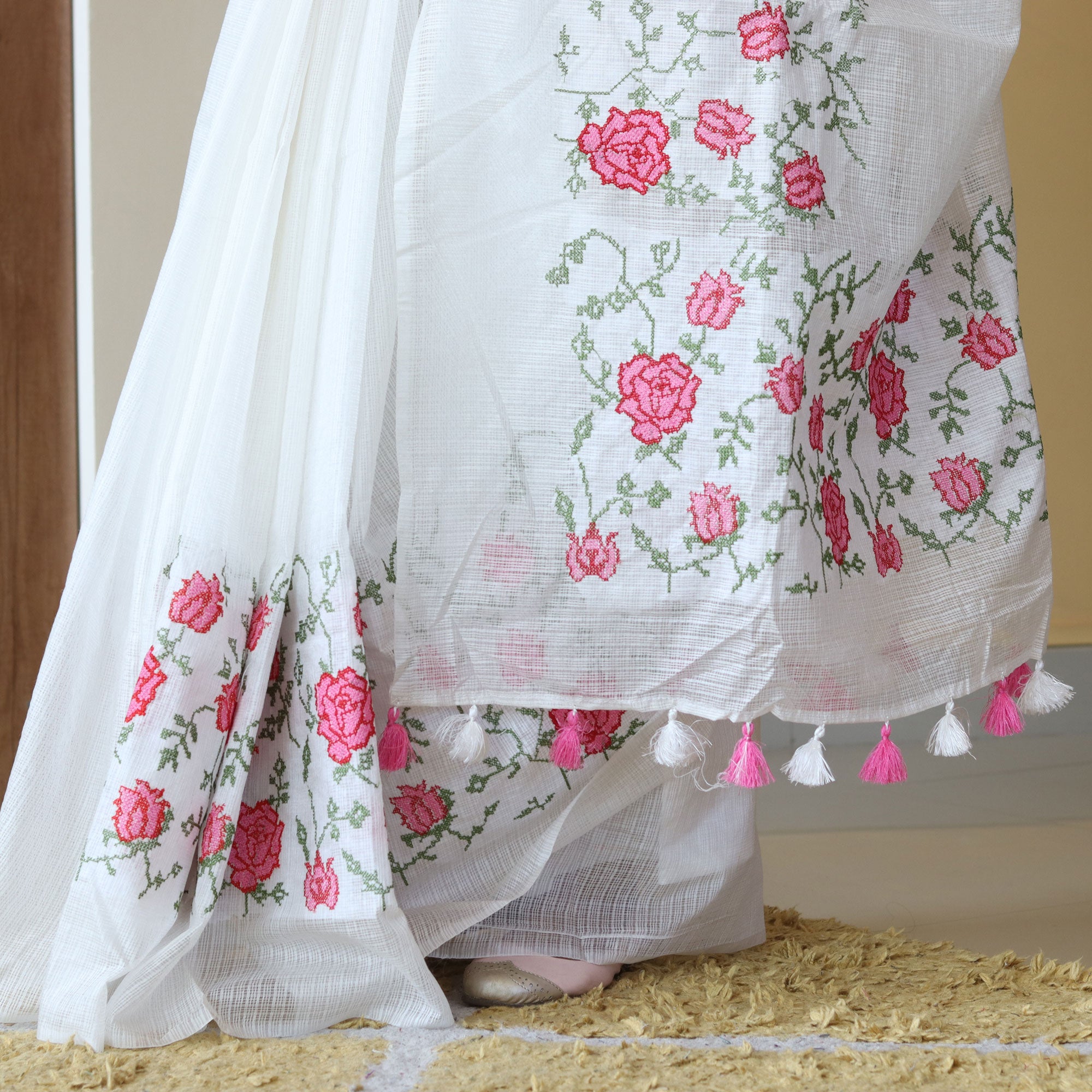 Load image into Gallery viewer, Silky Kotta Saree -4232(PRE ORDER )