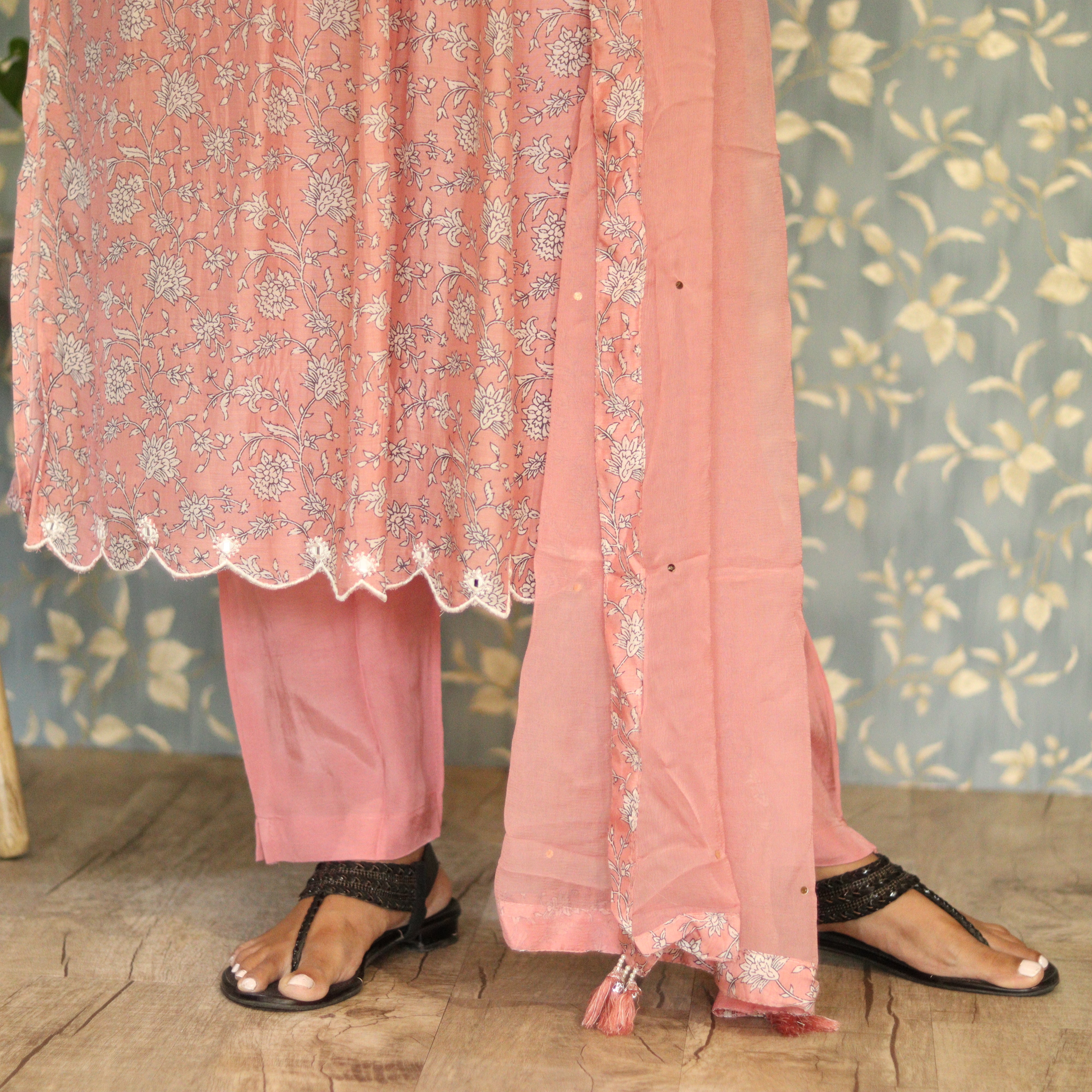 Load image into Gallery viewer, Pure Muslin Silk Kurti - 3472