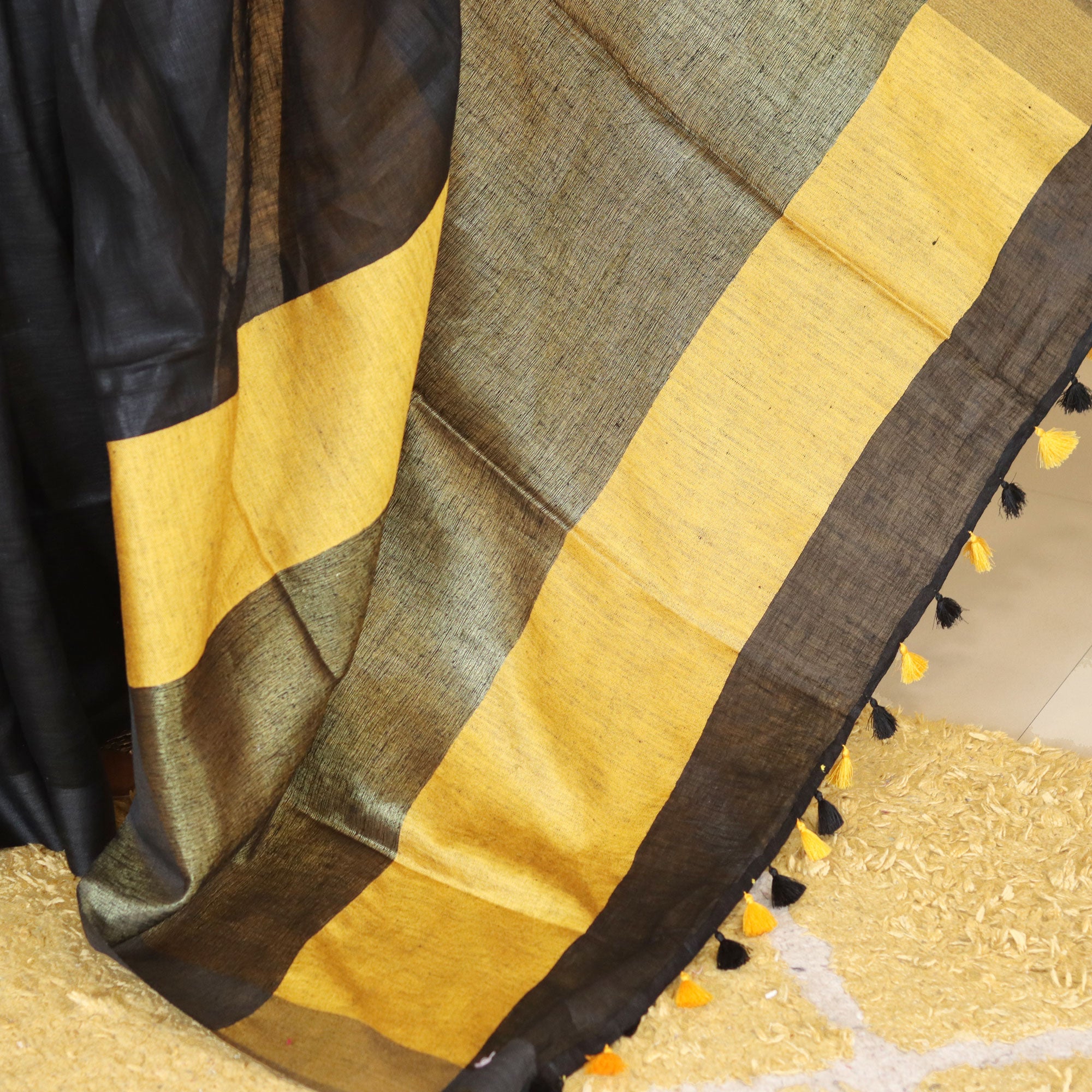 Load image into Gallery viewer, Pure Linen Saree (pre-order)- 4263