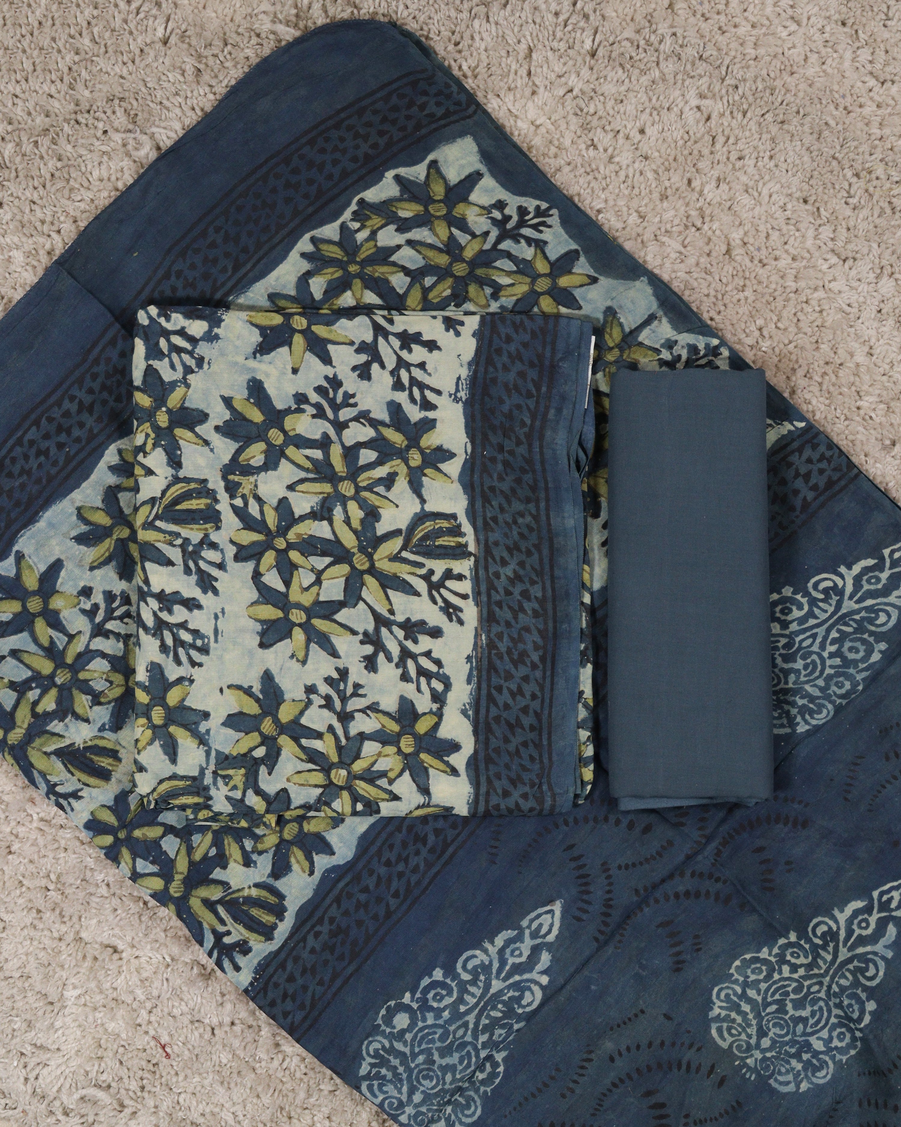 Load image into Gallery viewer, Modal Muslin Unstitched Suit-5623