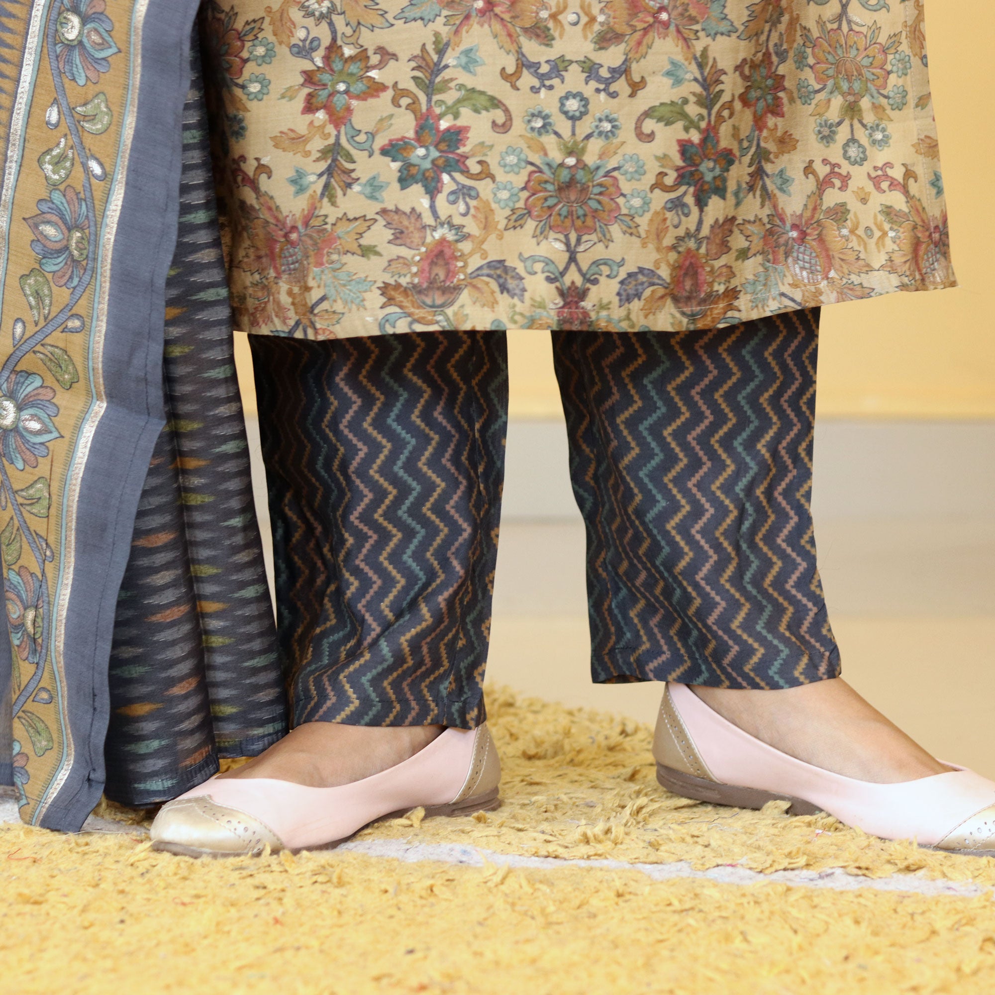 Load image into Gallery viewer, Muslin Silk Kurti Set - 4349