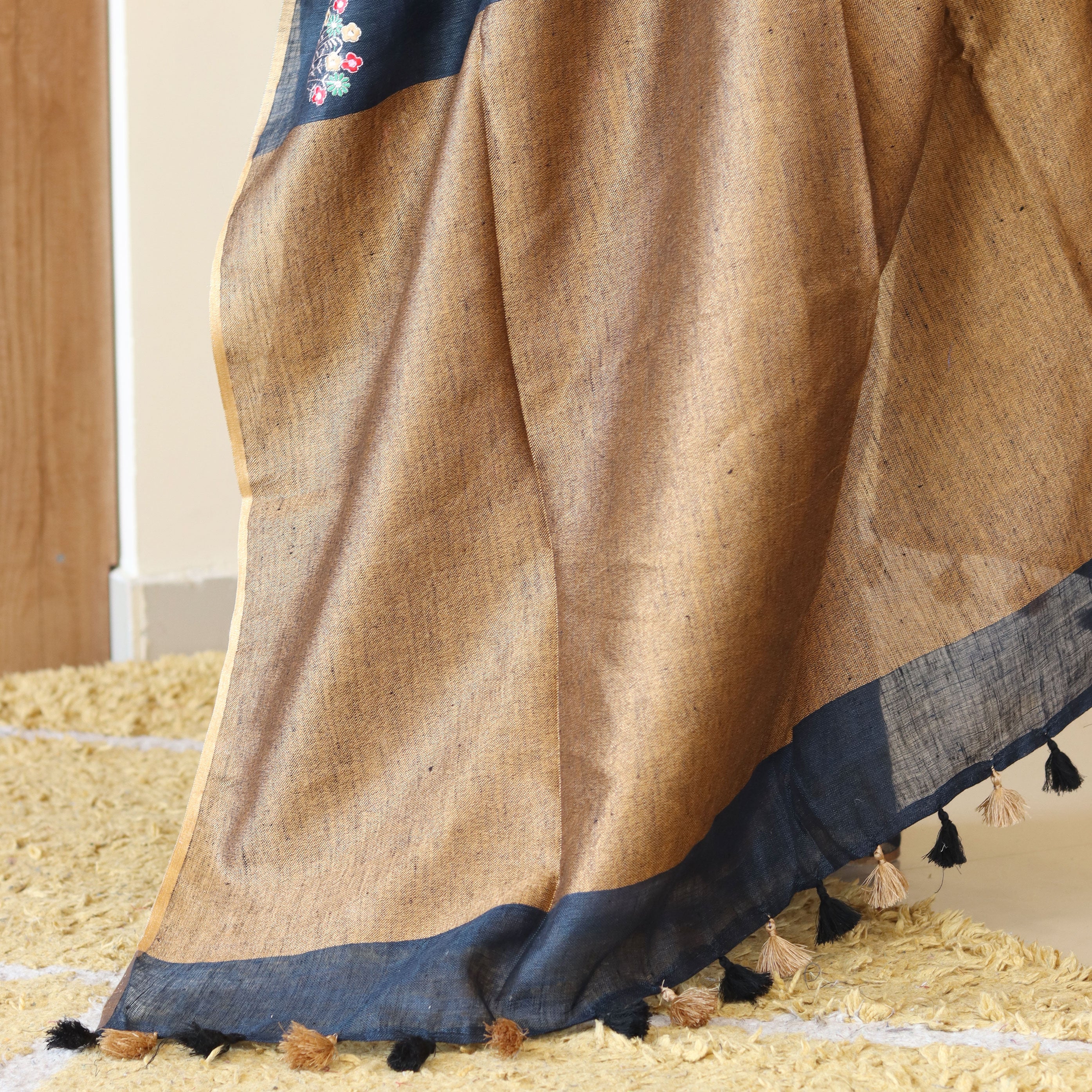 Load image into Gallery viewer, Pure Linen Saree-4338 ( PRE-ORDER)
