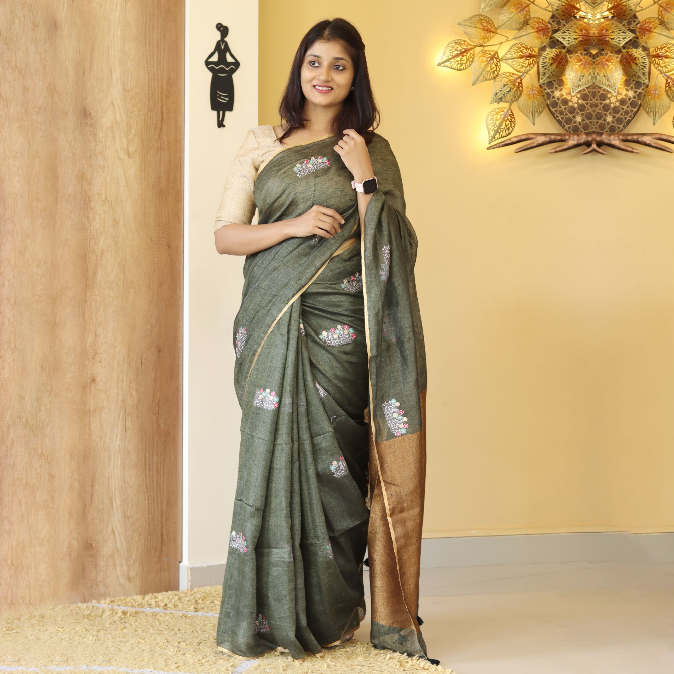 Load image into Gallery viewer, Pure Linen Saree-4338 ( PRE-ORDER)