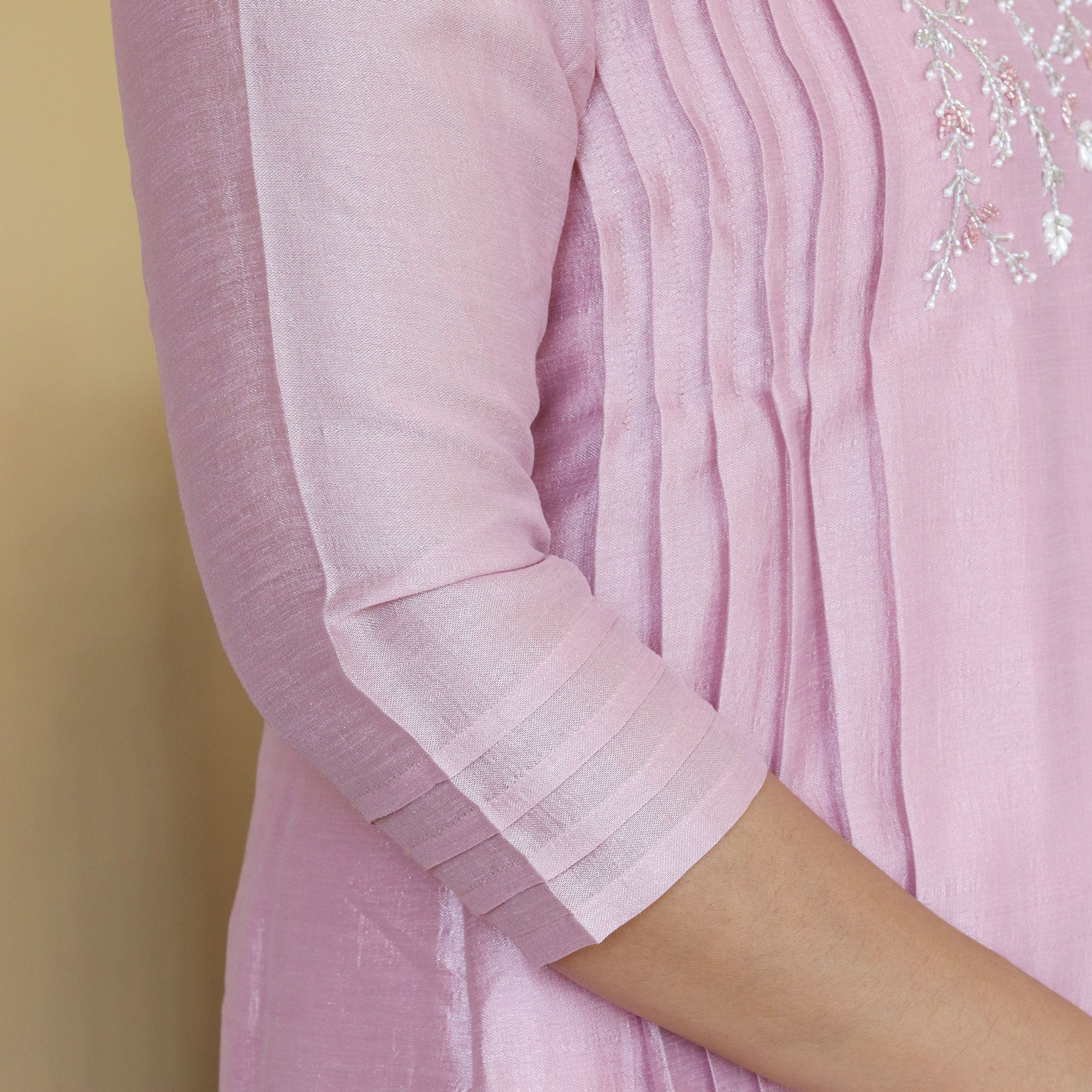 Load image into Gallery viewer, Hand Work Designer Kurti-4384(PRE-ORDER)