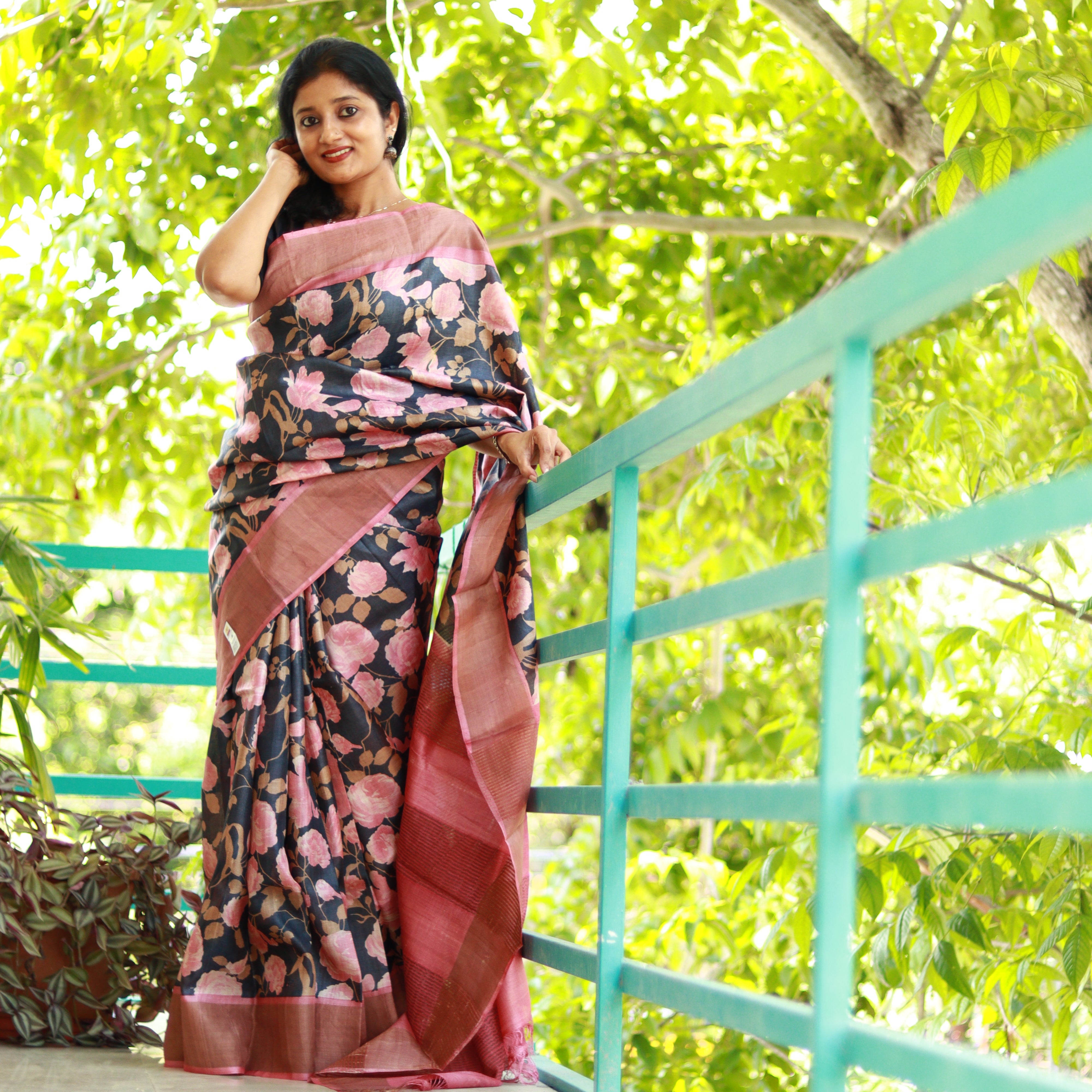 Load image into Gallery viewer, Black Pure desi Tussar Saree- 3540: Pre-Booking