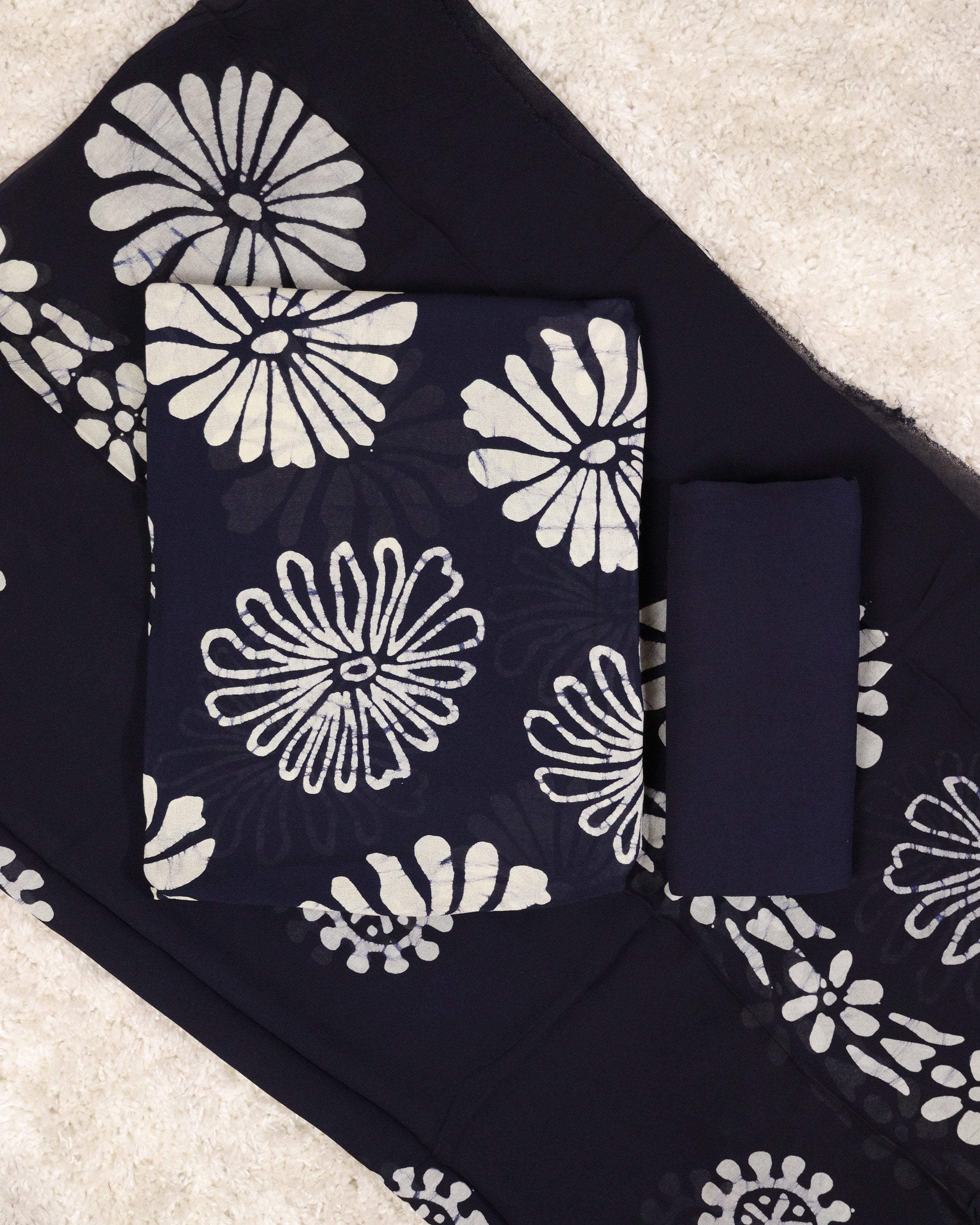 Load image into Gallery viewer, Viscose Georgette Unstitched Suit-1948