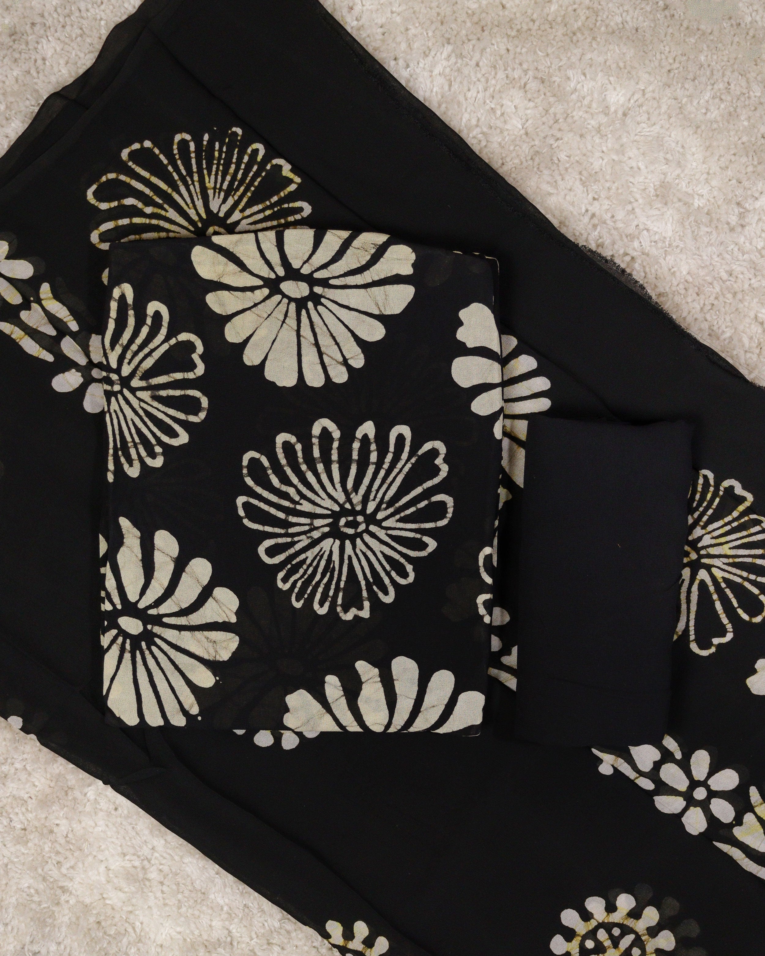 Load image into Gallery viewer, Viscose Georgette Unstitched Suit-1948