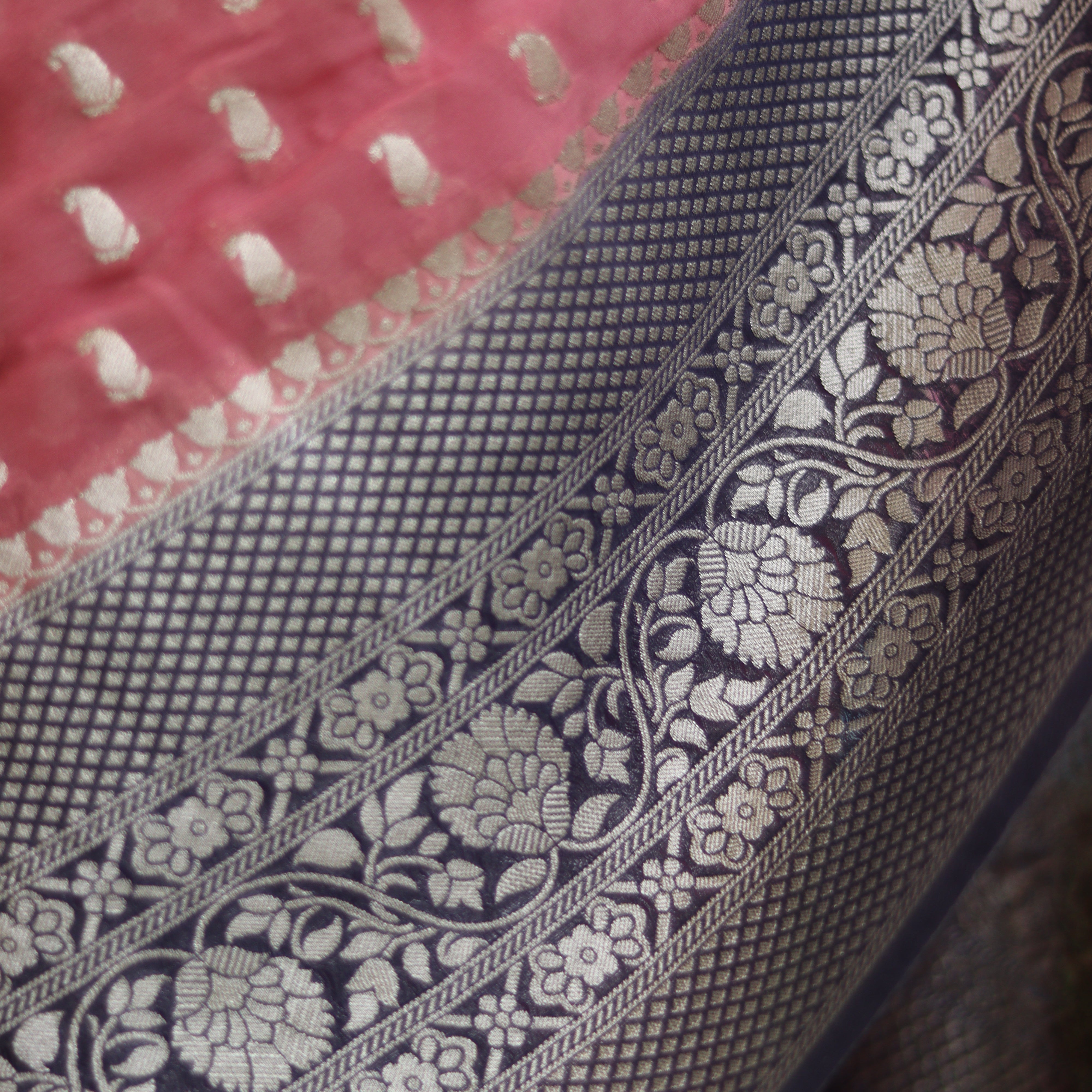 Load image into Gallery viewer, Banarasi Weaved Khaddi Georgette Saree- 3559