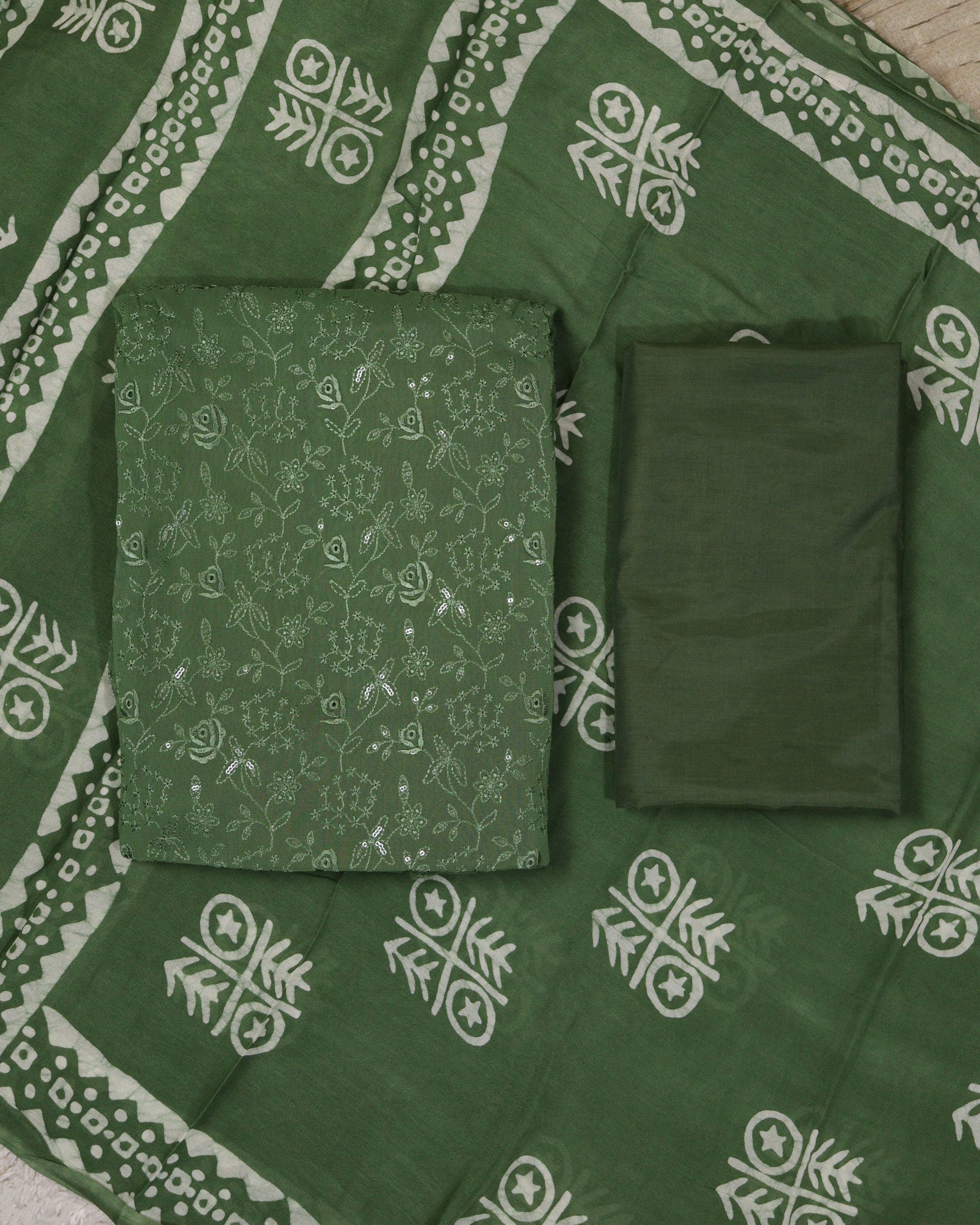 Load image into Gallery viewer, Viscose Georgette Unstitched Suit-2086