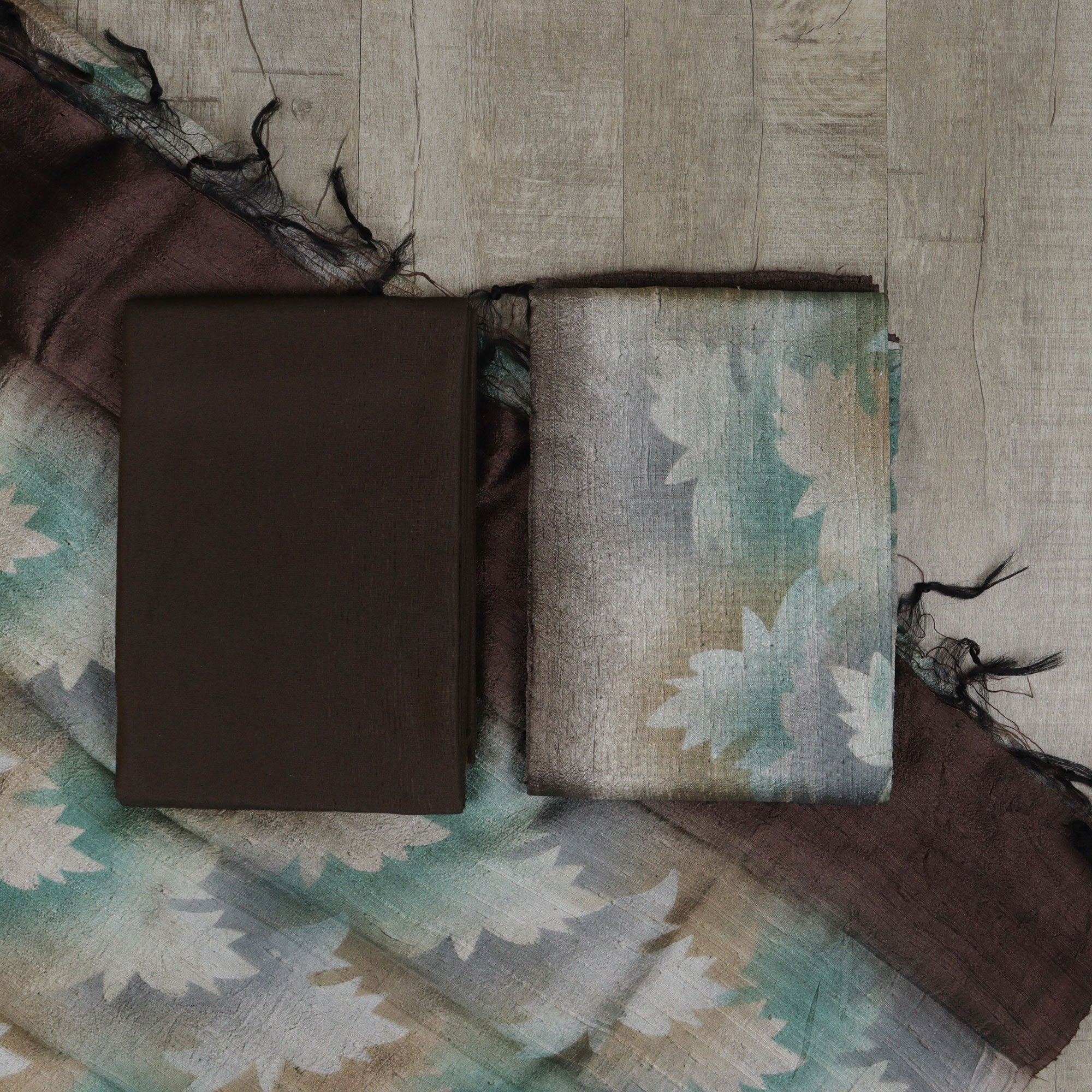 Load image into Gallery viewer, Pure Raw Silk Unstitched Suit- 4774