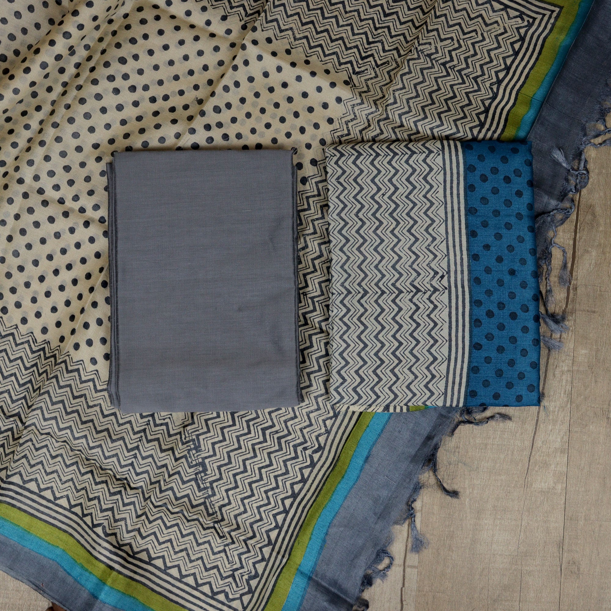 Load image into Gallery viewer, TUSSAR SILK UNSTITCHED SUIT - 4775