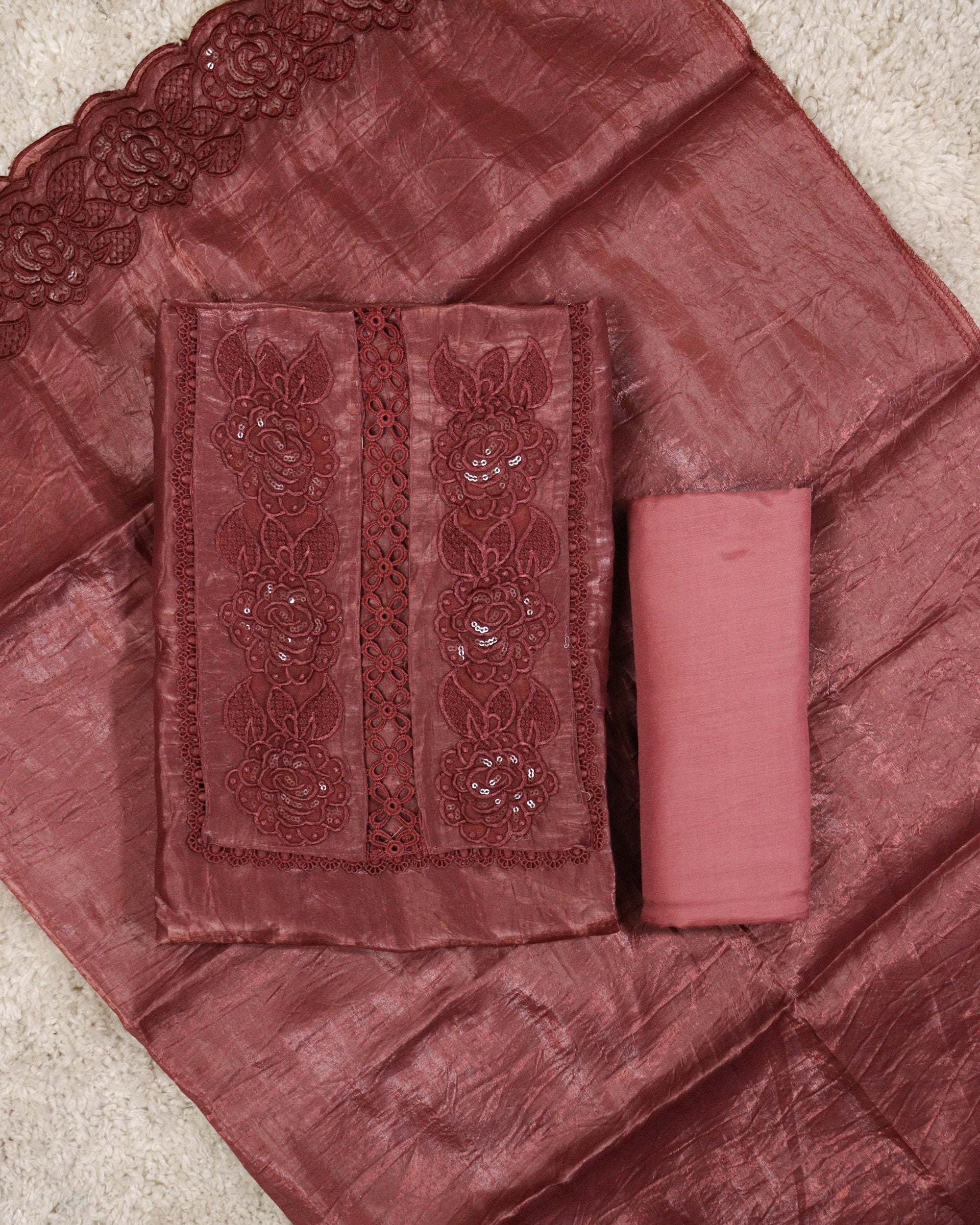 Load image into Gallery viewer, Crushed Satin Organza Unstitched Suit - 2776