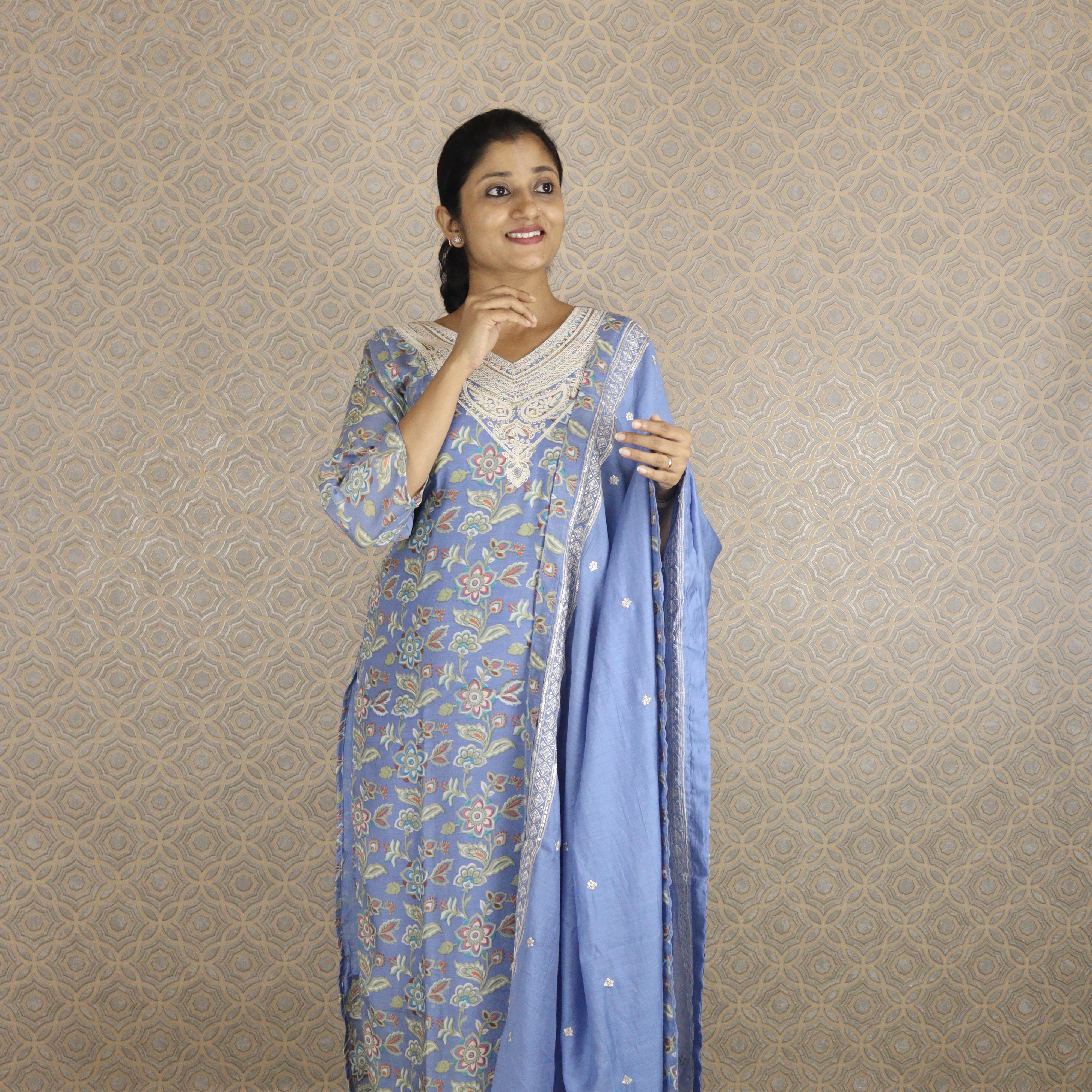 Load image into Gallery viewer, Pure Muslin Silk Suit wide picture