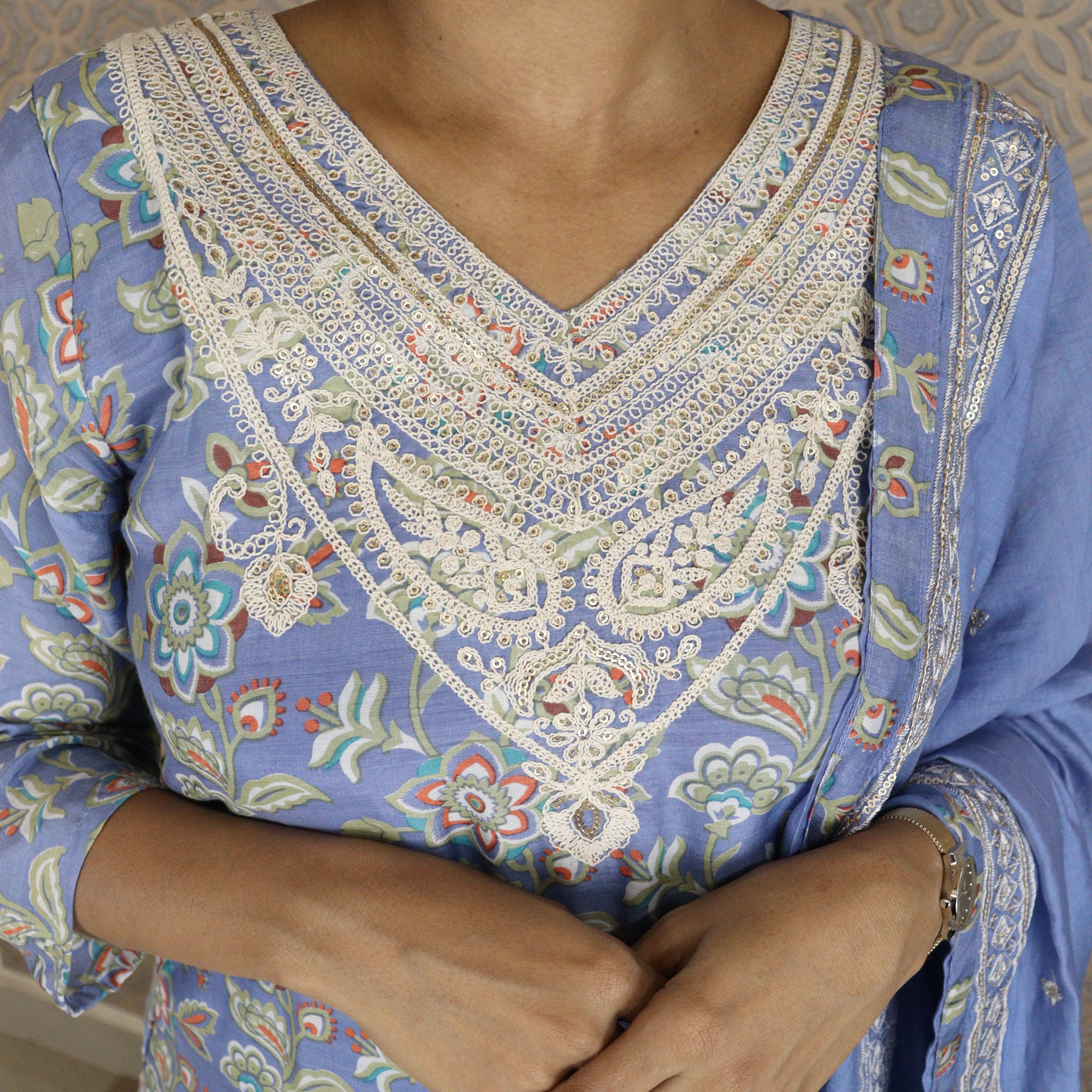 Load image into Gallery viewer, Pure Muslin Silk Suit close picture