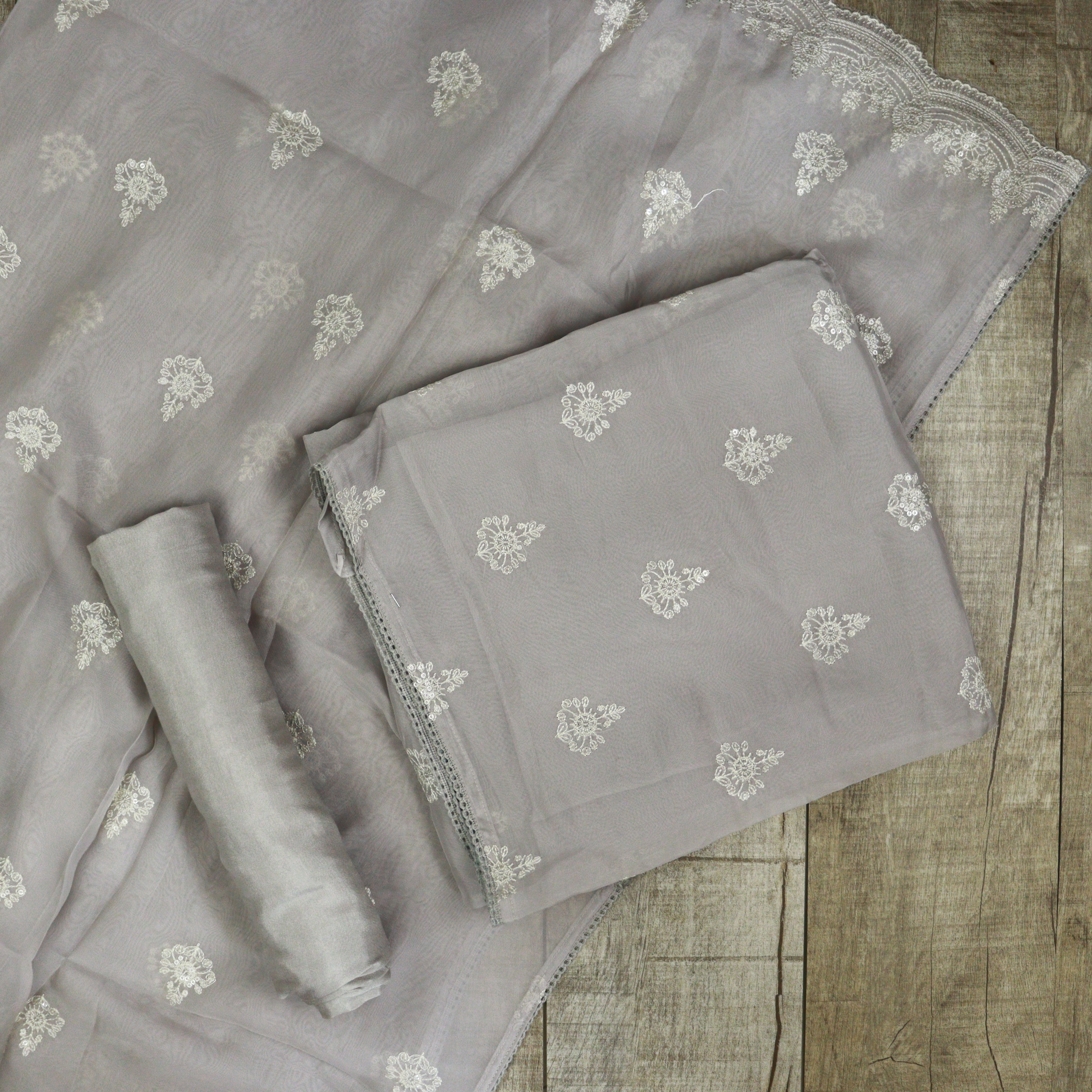 Load image into Gallery viewer, Pure Viscose Organza Embroidery Suit-3670