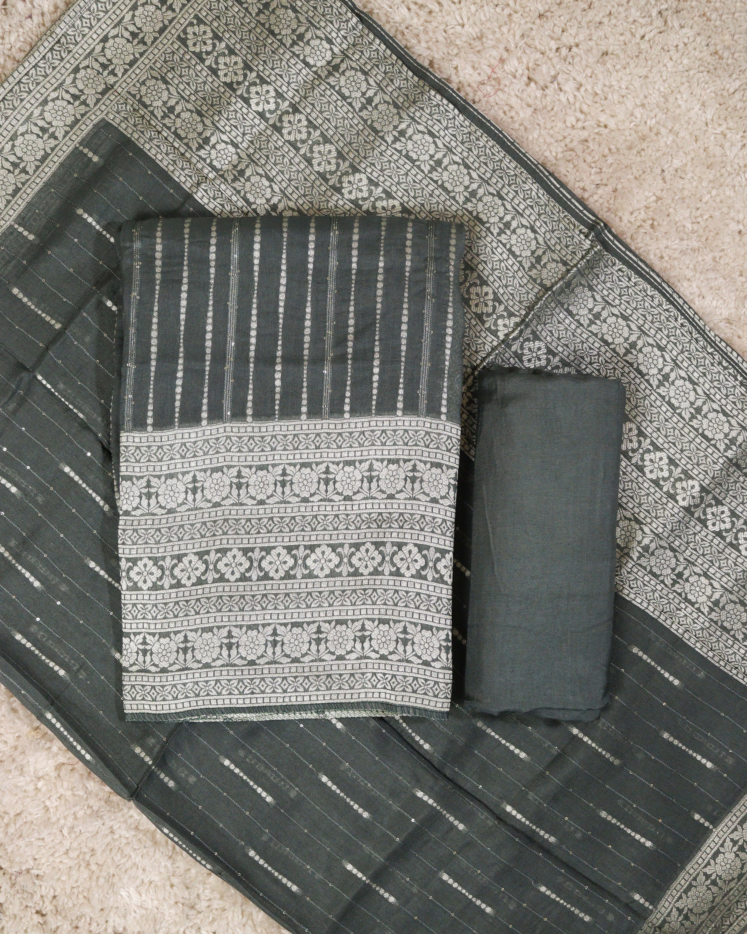 Load image into Gallery viewer, Crepe Georgette Banarasi Unstitched Suit-3033