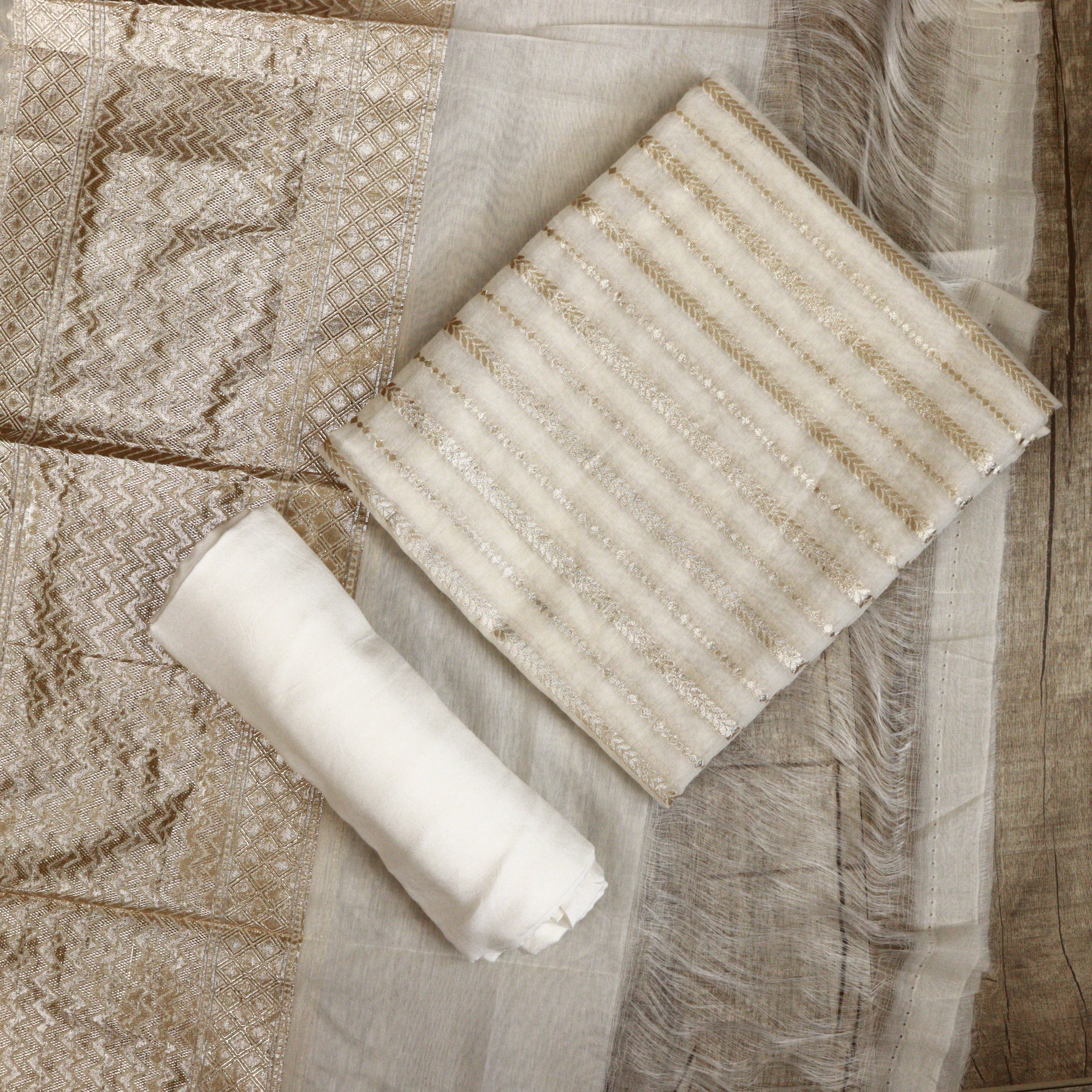 Load image into Gallery viewer, Chanderi Banarasi Jacquard Unstitched Suit- 2616