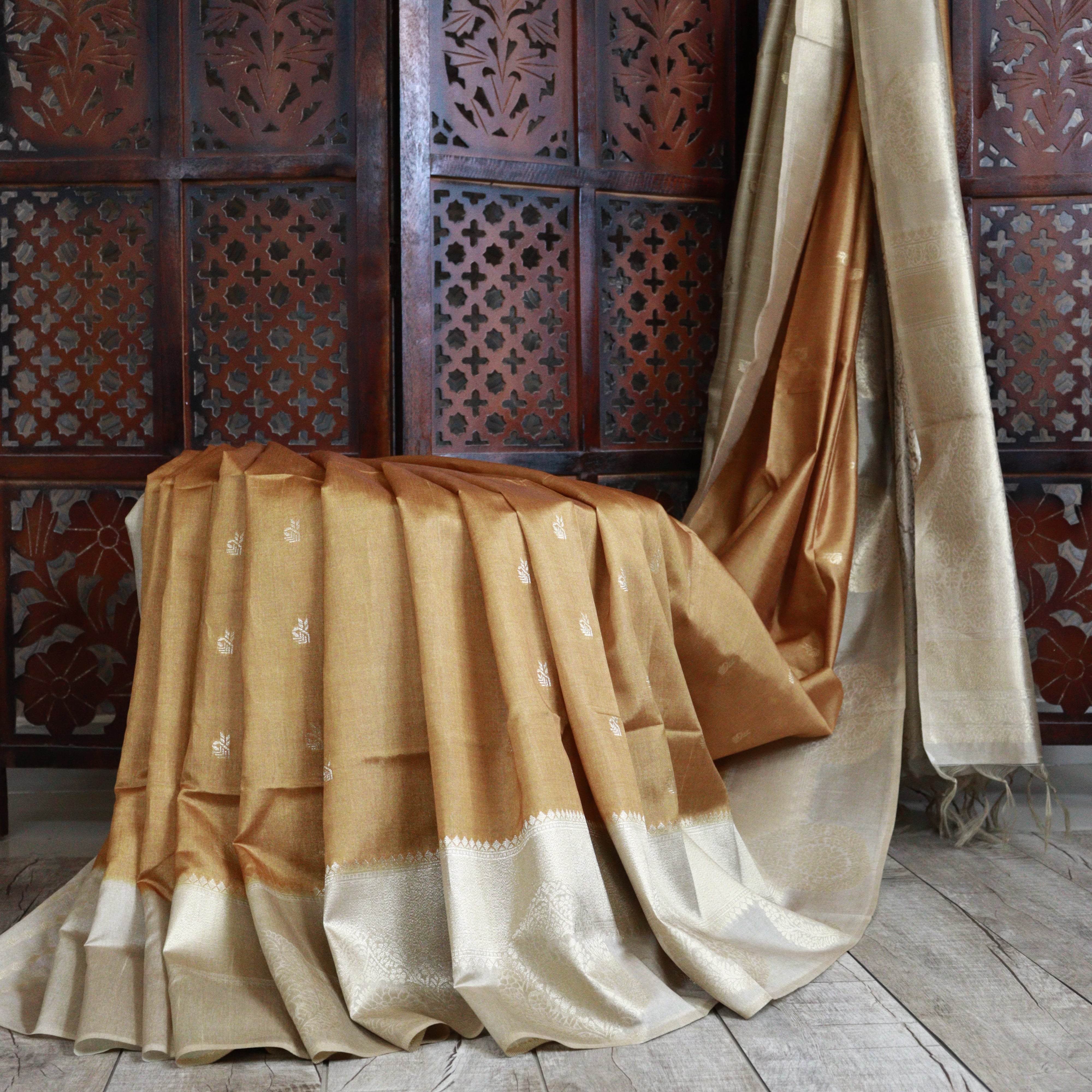 Load image into Gallery viewer, Zari Weaved Semi Tussar Silk Saree-3589