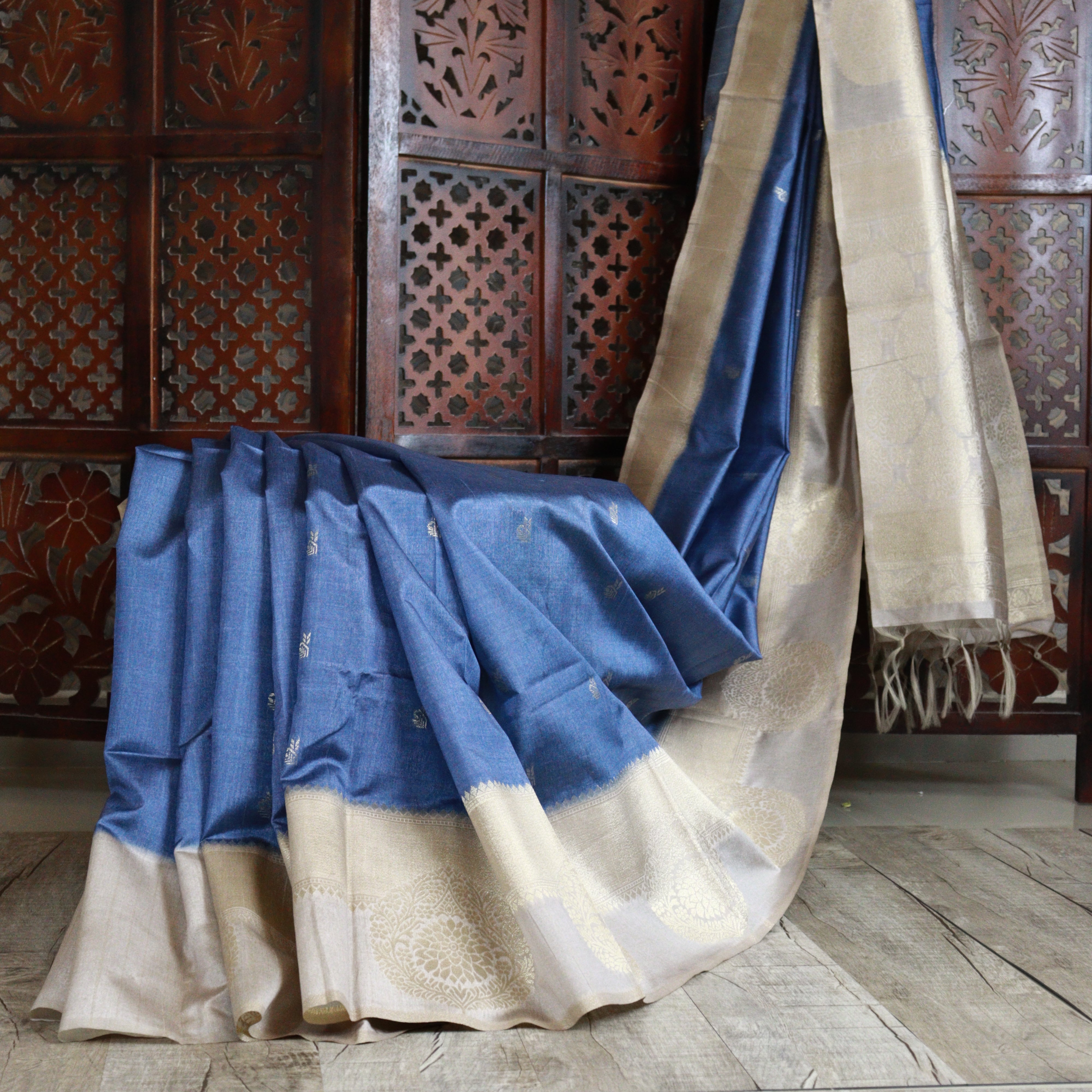 Load image into Gallery viewer, Zari Weaved Semi Tussar Silk Saree-3589