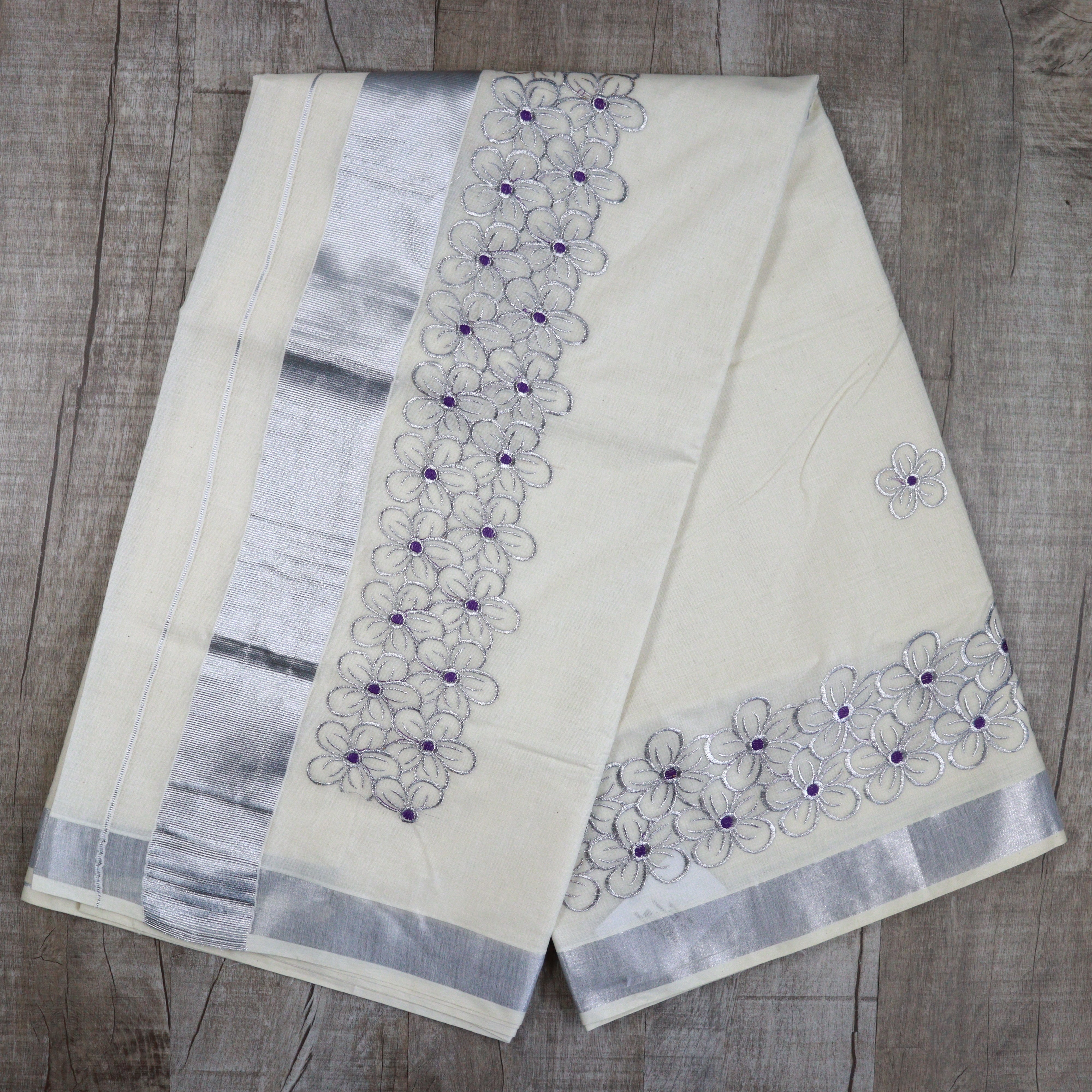 Load image into Gallery viewer, Floral Embroidery Kerala Saree - 3713