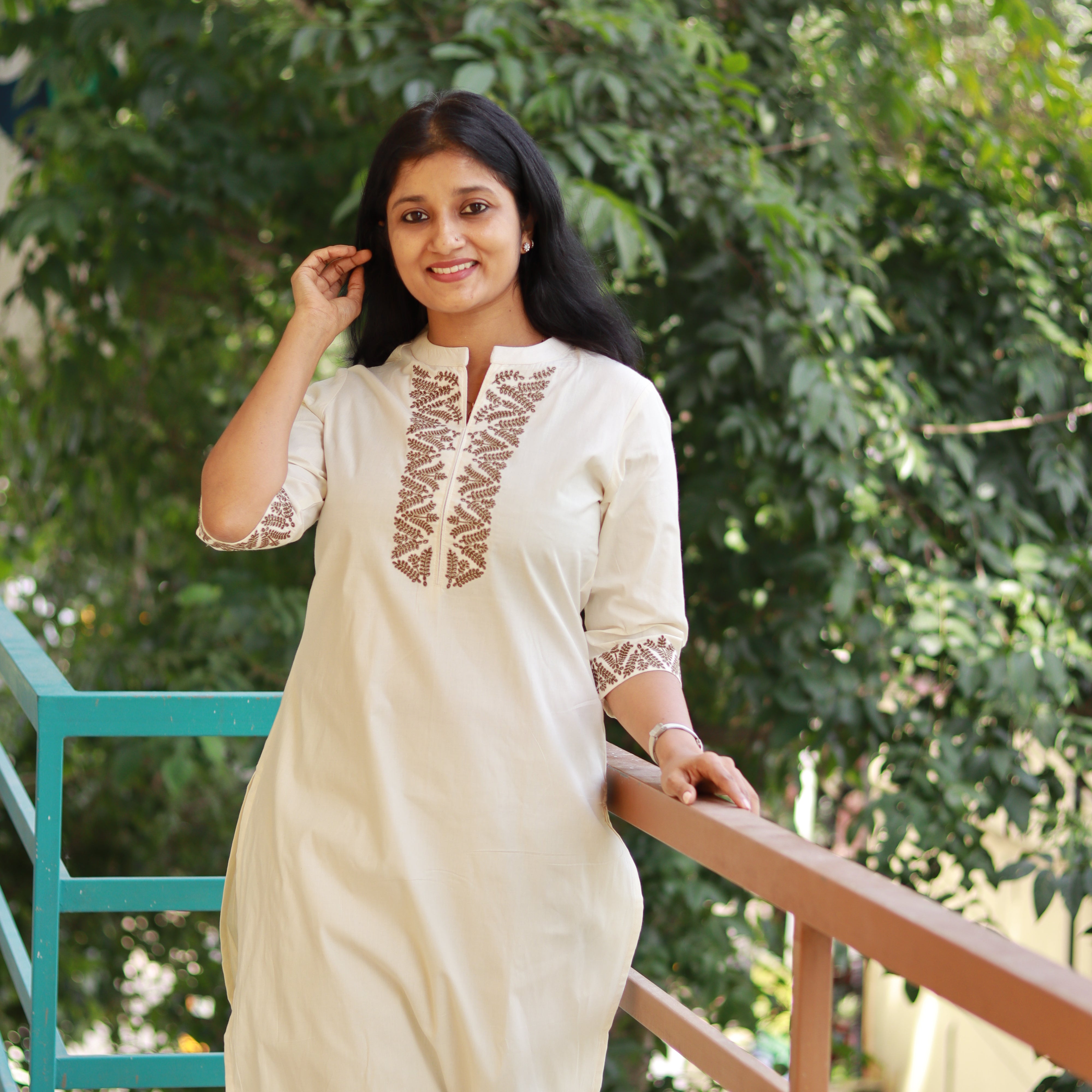 Load image into Gallery viewer, Pure Cotton Collar kurti - 3742