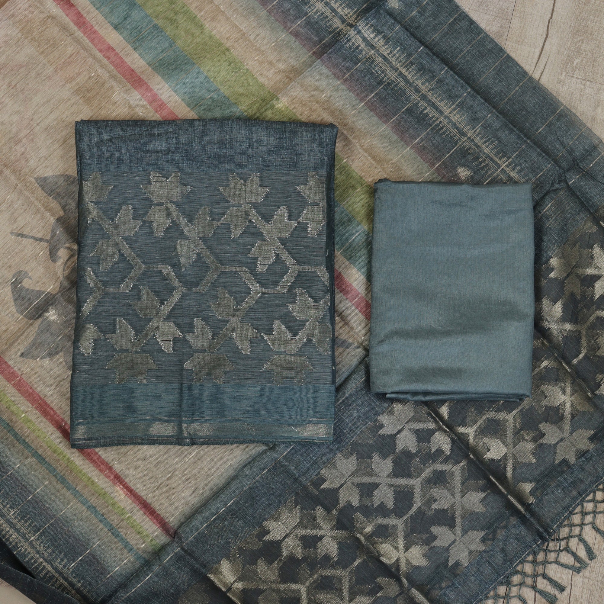 Load image into Gallery viewer, Semi Tussar Silk Unstitched Suit - 4947