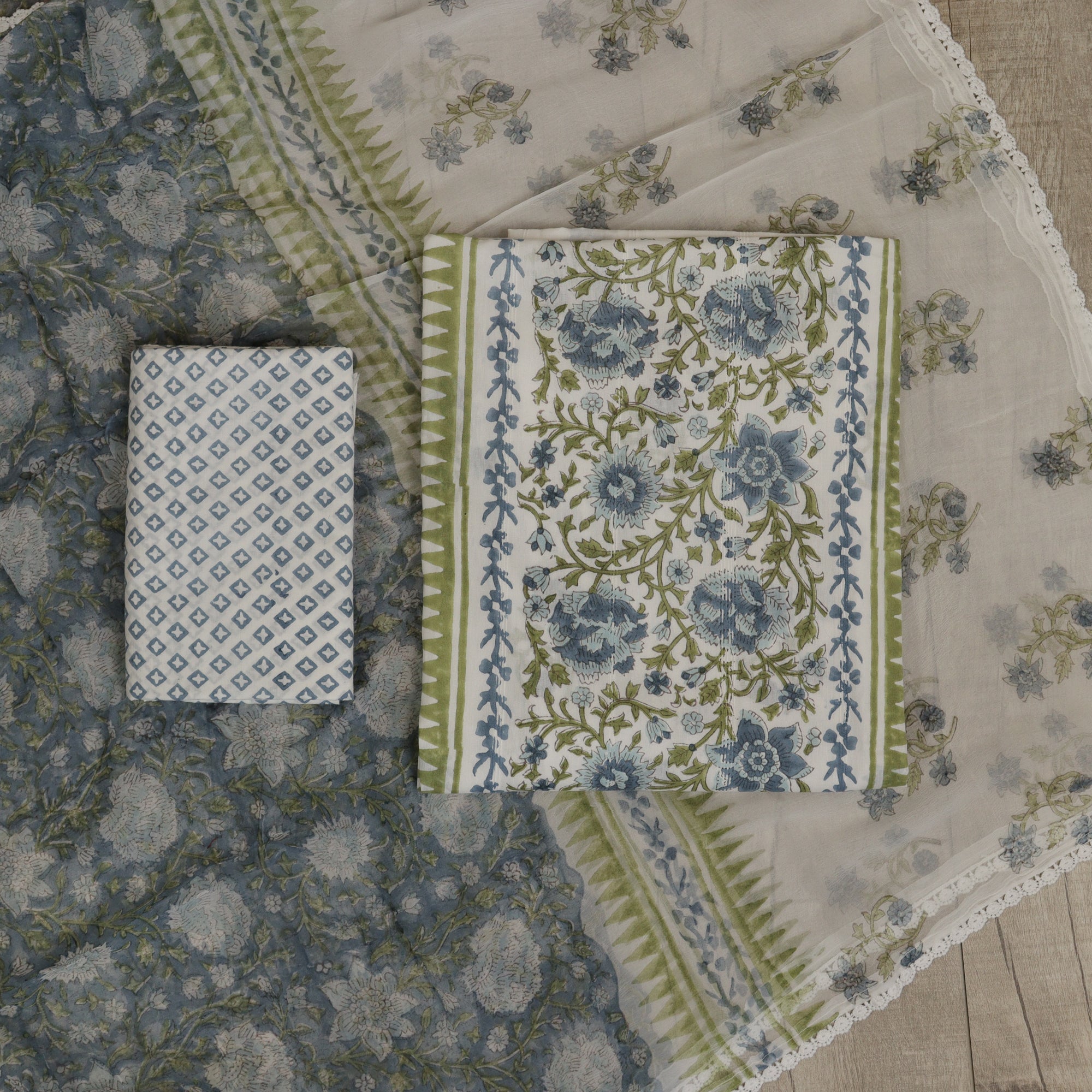 Load image into Gallery viewer, PURE COTTON UNSTITCHED SUIT - 4473