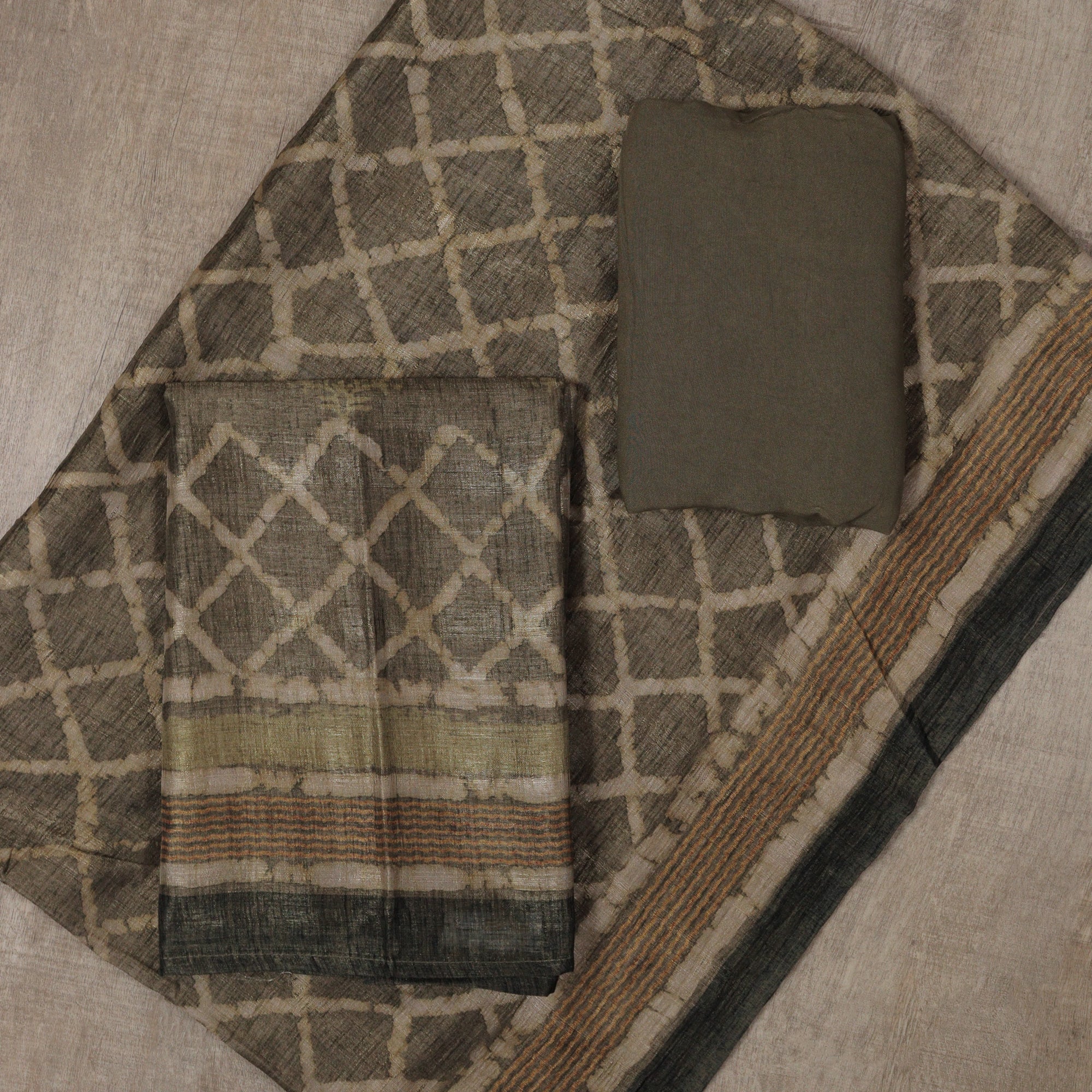 Load image into Gallery viewer, Semi Tusser Silk Unstitched Suit-5105