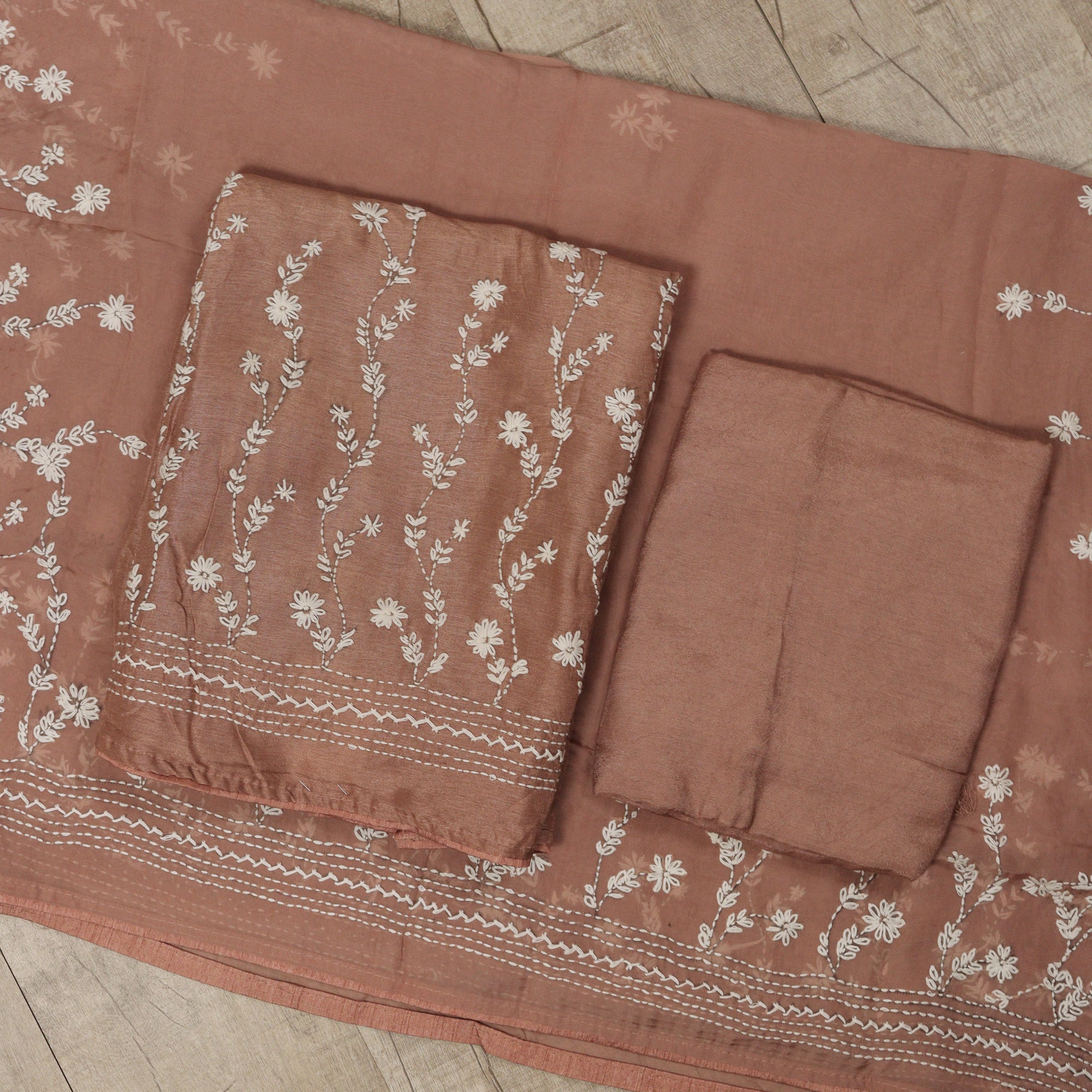 Load image into Gallery viewer, Gaji Silk Unstitched Suit- 5131