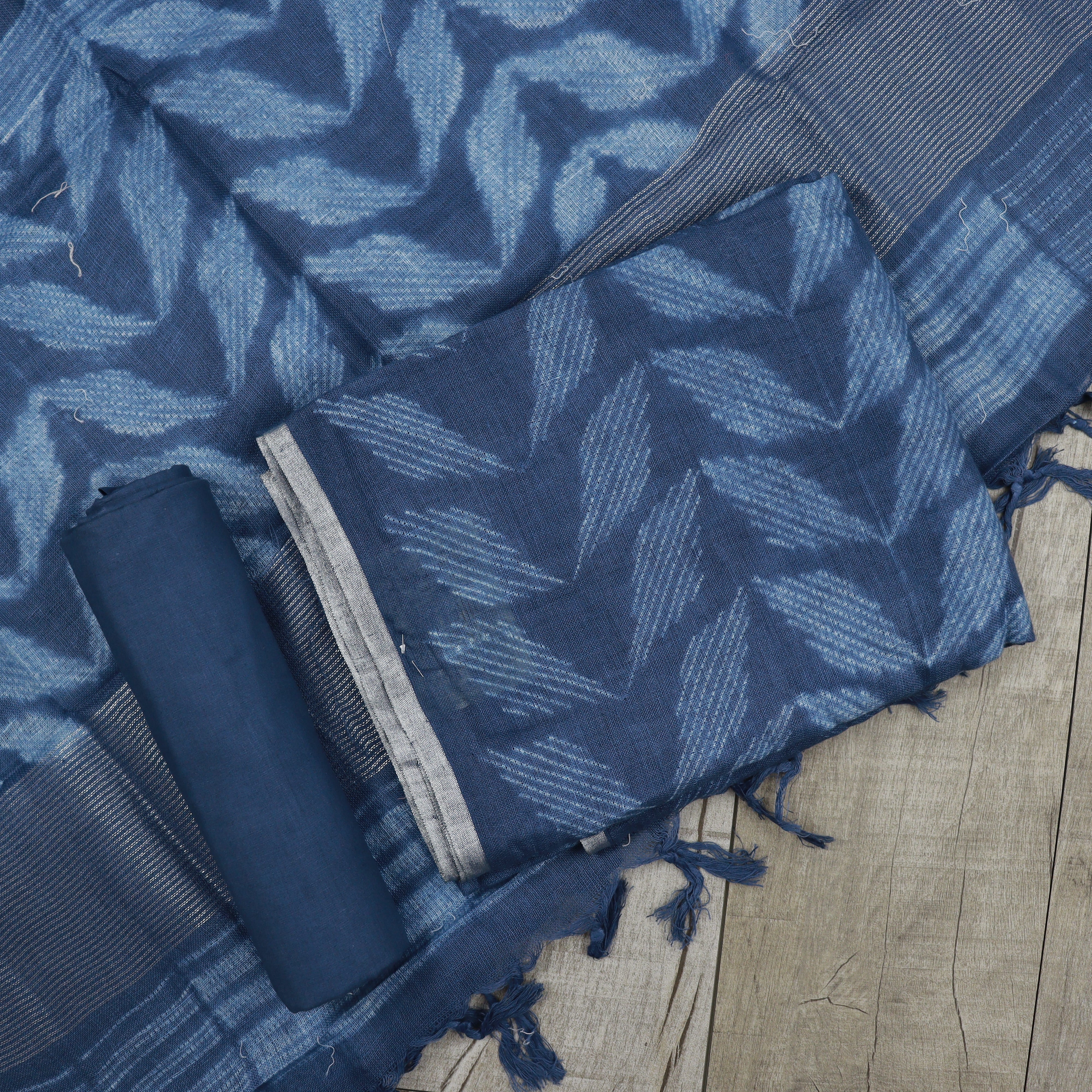 Load image into Gallery viewer, Pure Linen Shibori Unstitched Suit - 3791