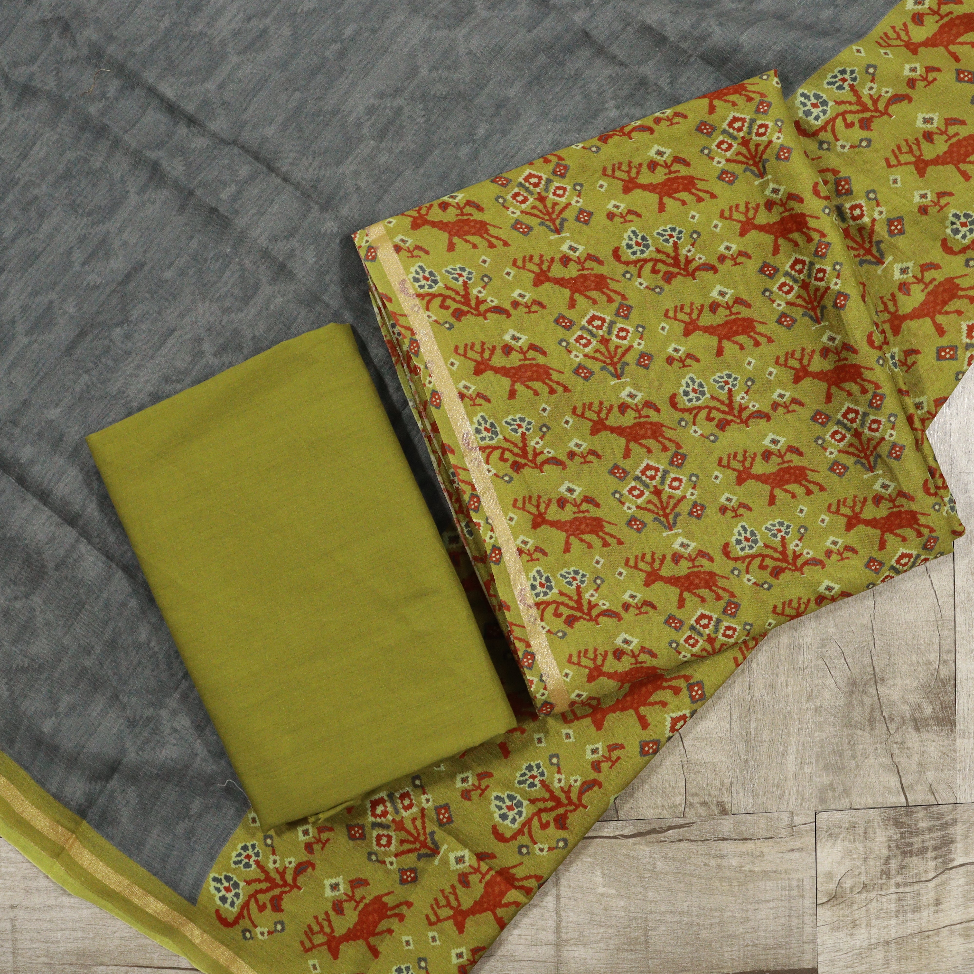 Load image into Gallery viewer, Pure Maheshwari Unstitched Suit - 3782