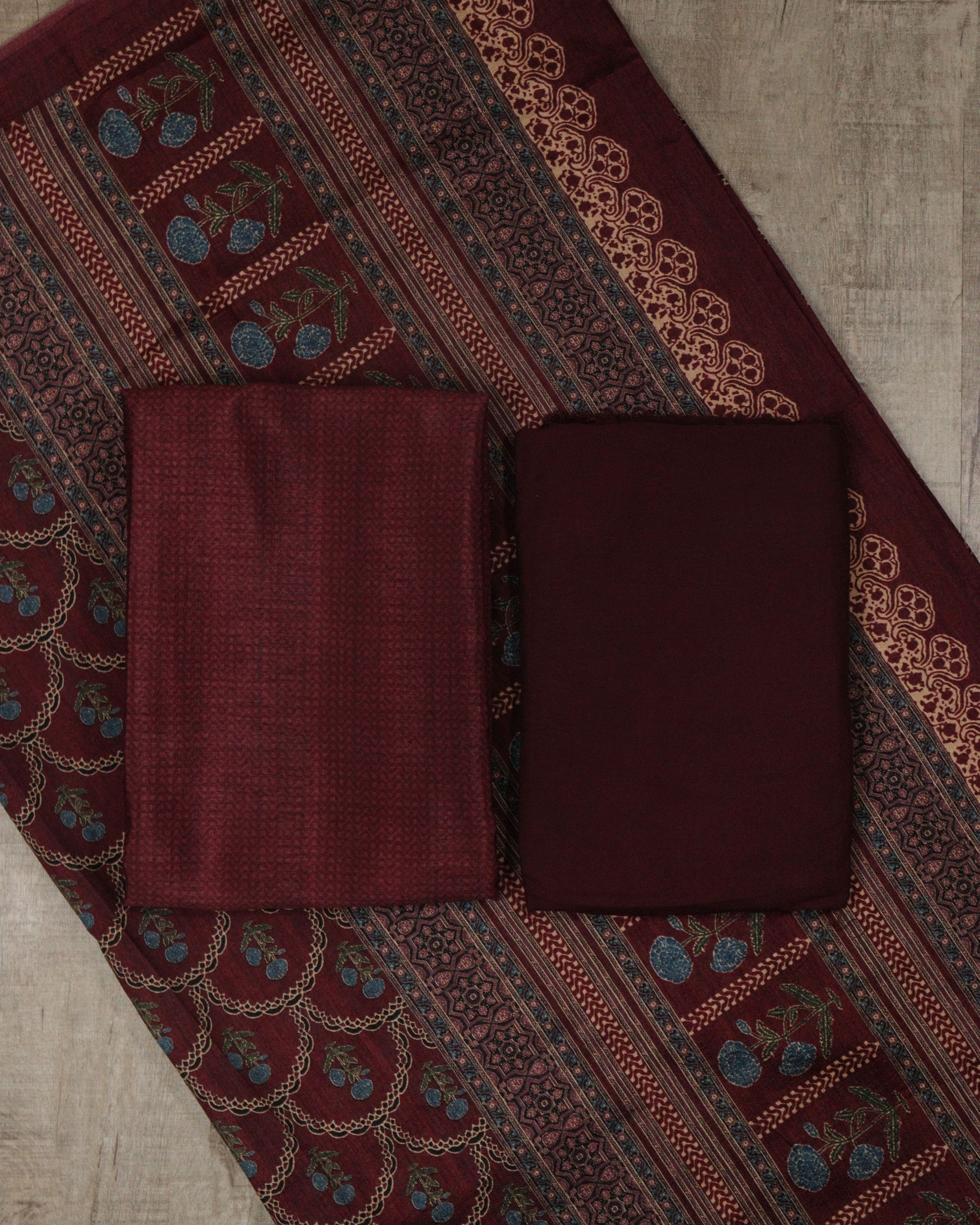 Load image into Gallery viewer, Semi Silk Unstitched Suit- 5239