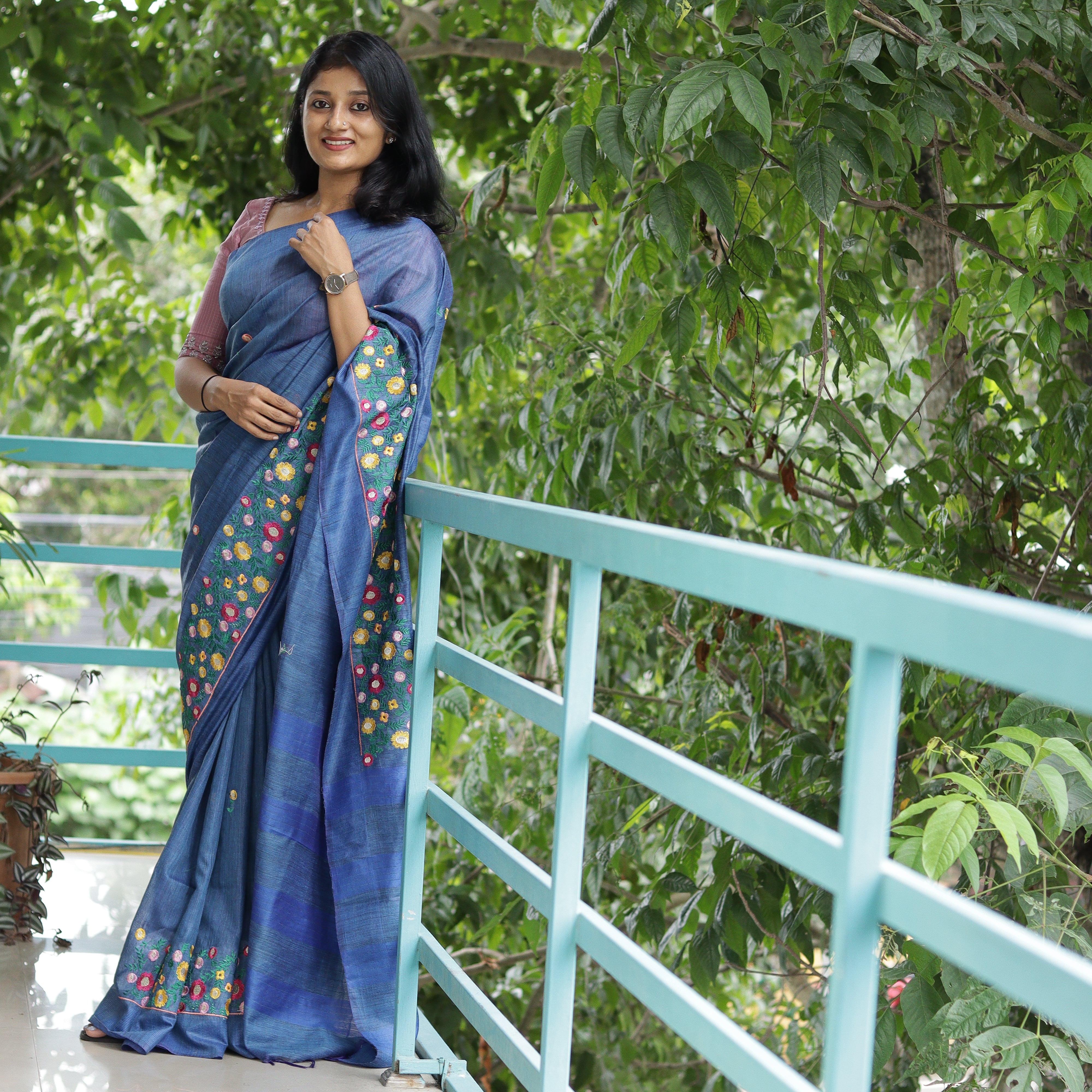 Load image into Gallery viewer, Linen Basuwada Embroidered Saree - Pre Order- 3837