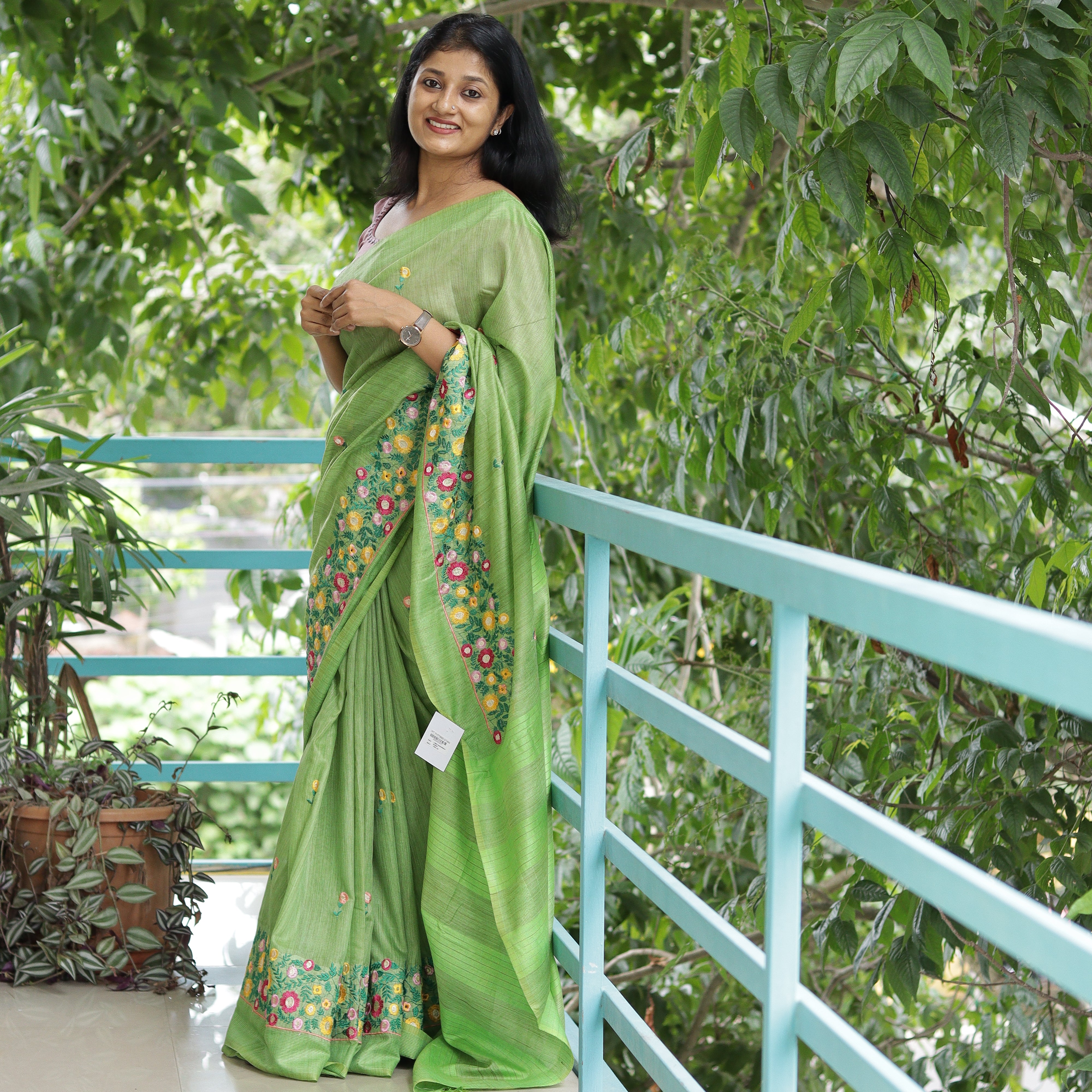 Load image into Gallery viewer, Linen Basuwada Embroidered Saree - Pre Order- 3837