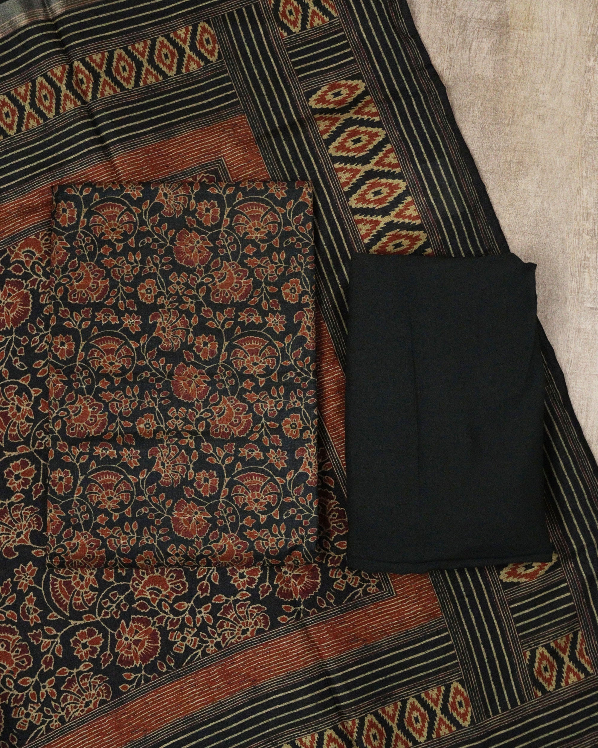 Load image into Gallery viewer, Semi Tusser Silk Unstitched Suit-5319