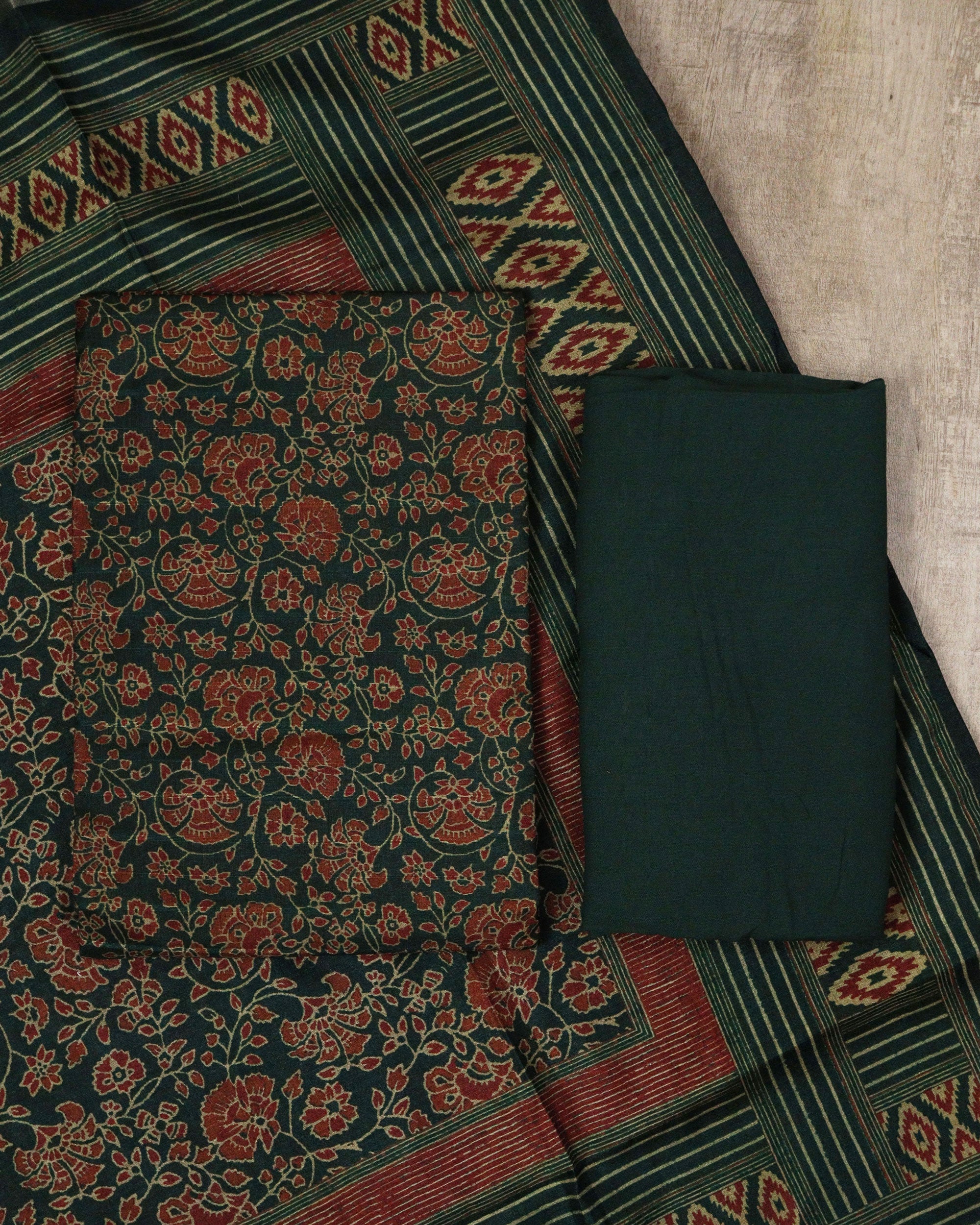 Load image into Gallery viewer, Semi Tusser Silk Unstitched Suit-5319