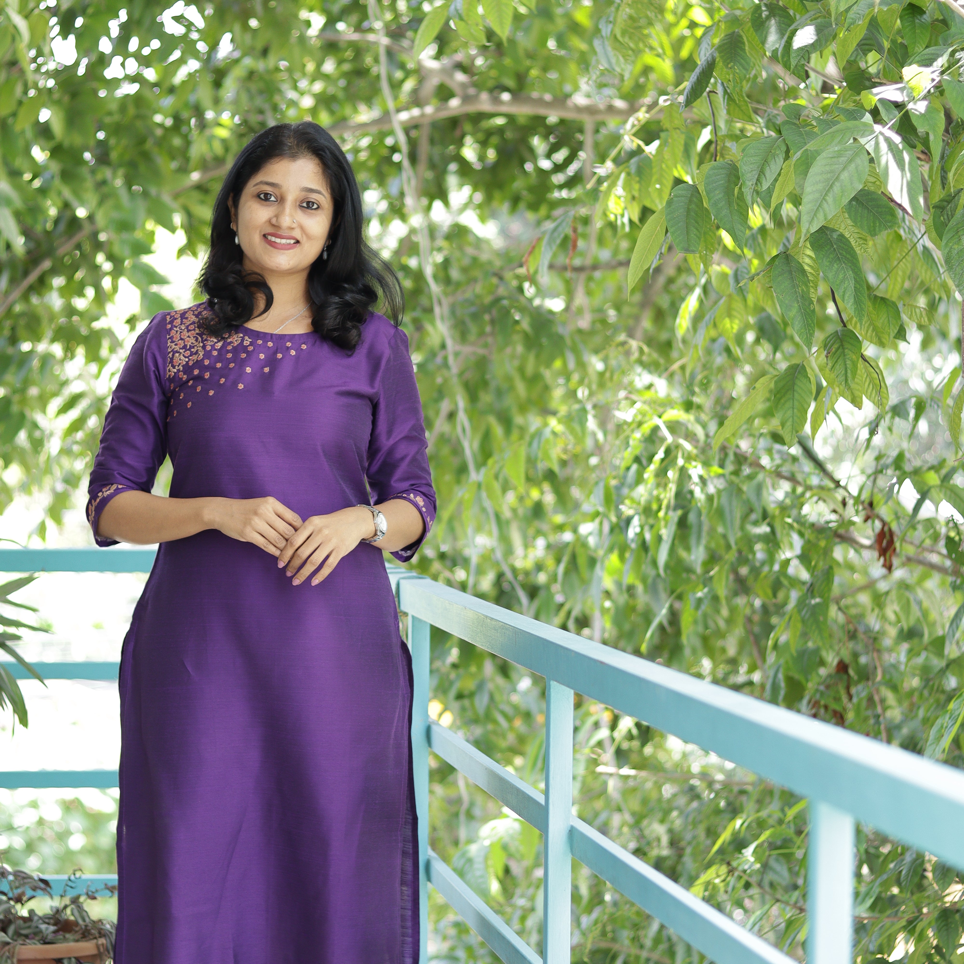 Load image into Gallery viewer, Raw Cotton Embroidered Kurti - 3639